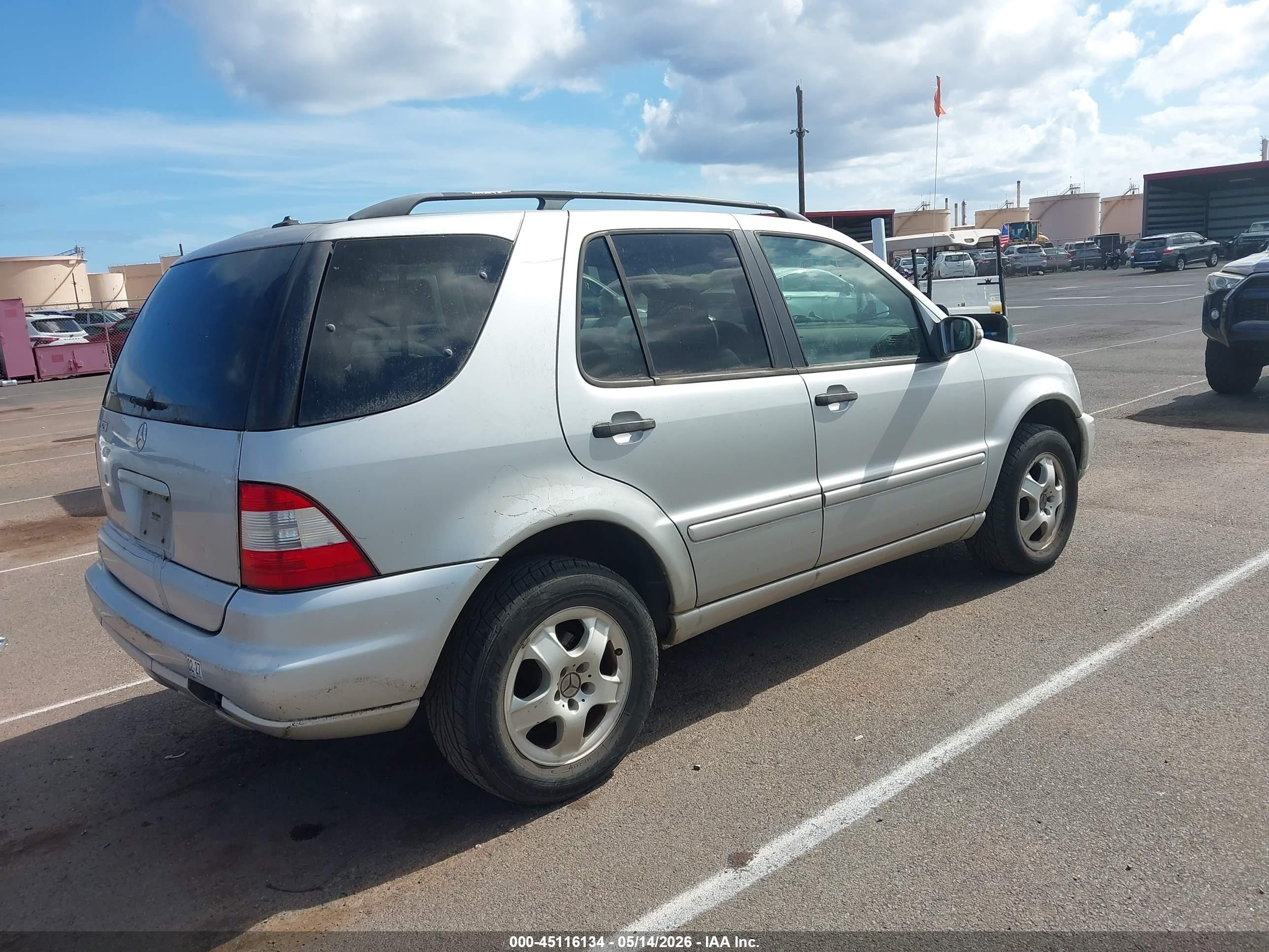 2002 Mercedes-benz Ml 320   Silver vin: 4JGAB54EX2A350326