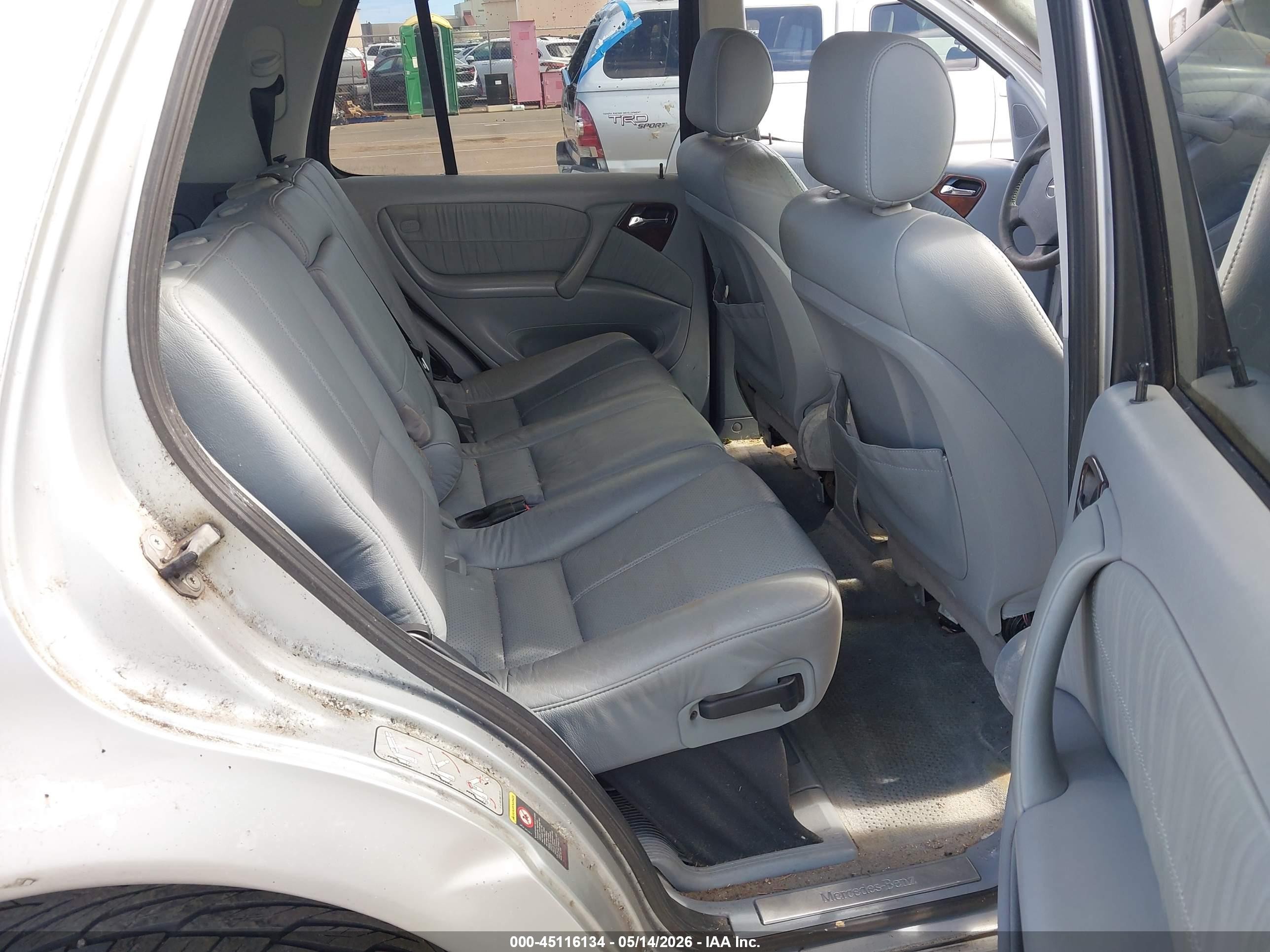 2002 Mercedes-benz Ml 320   Silver vin: 4JGAB54EX2A350326