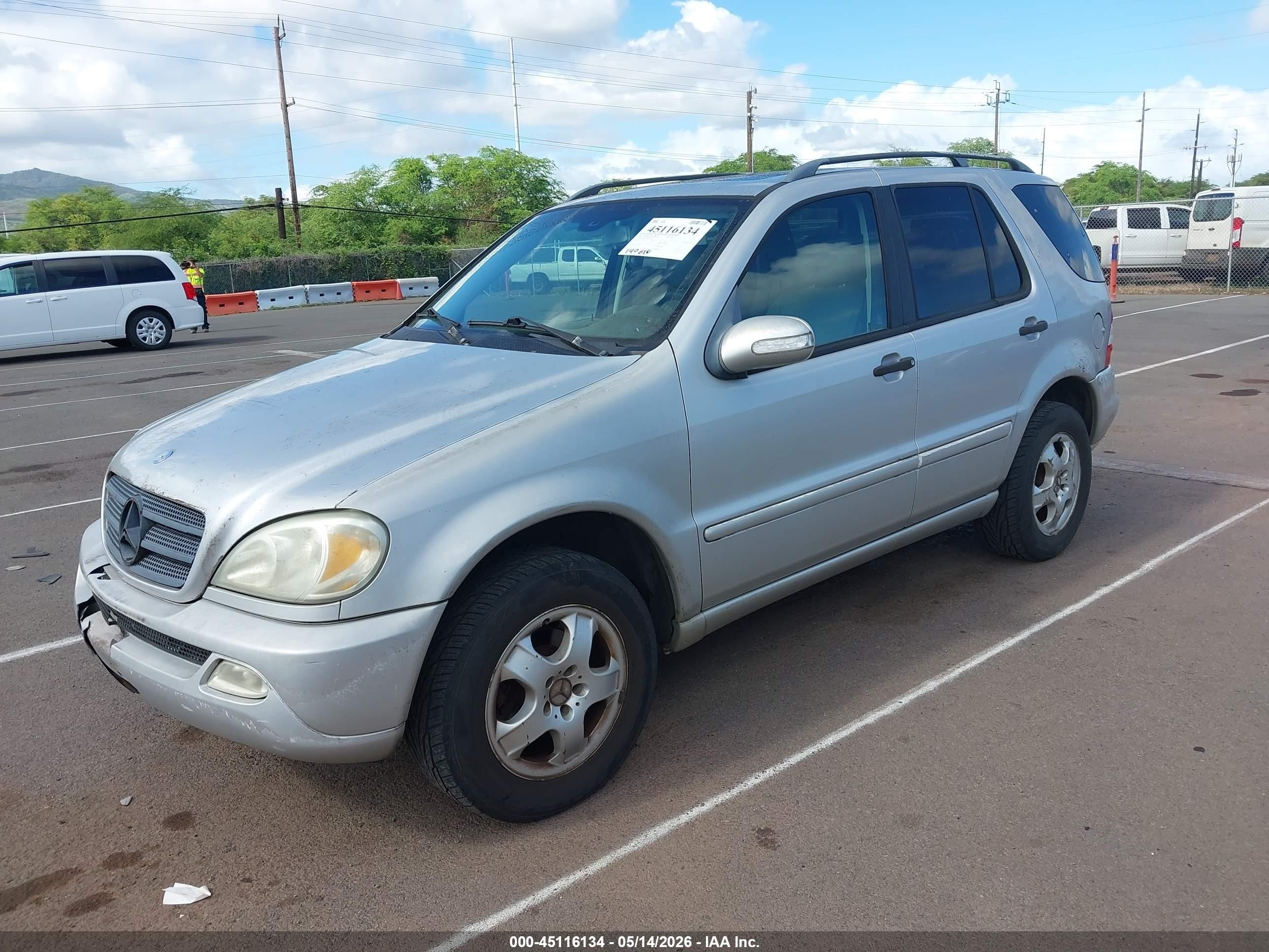 2002 Mercedes-benz Ml 320   Silver vin: 4JGAB54EX2A350326