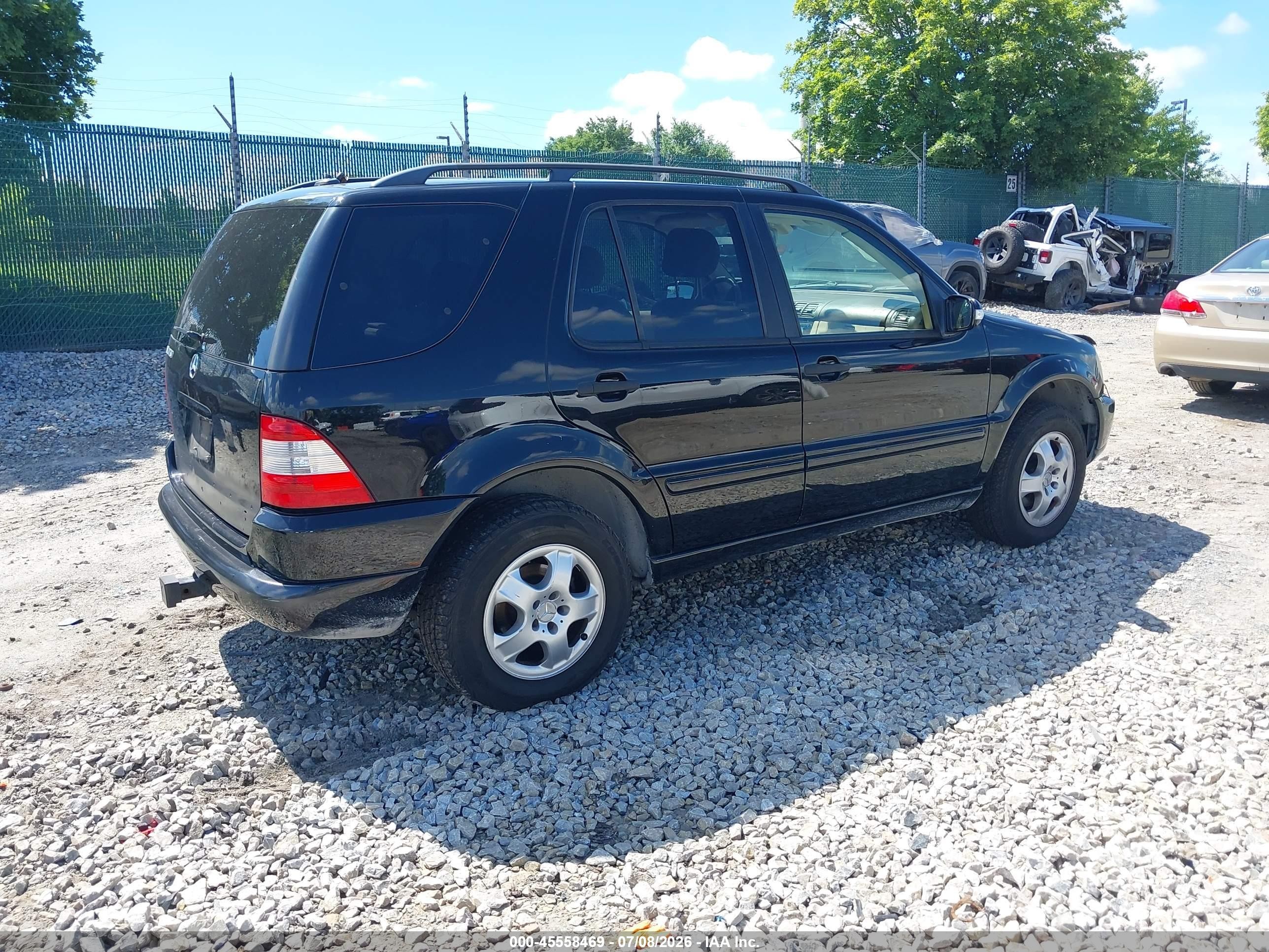 2003 Mercedes-benz Ml 320   Black vin: 4JGAB54EX3A372733