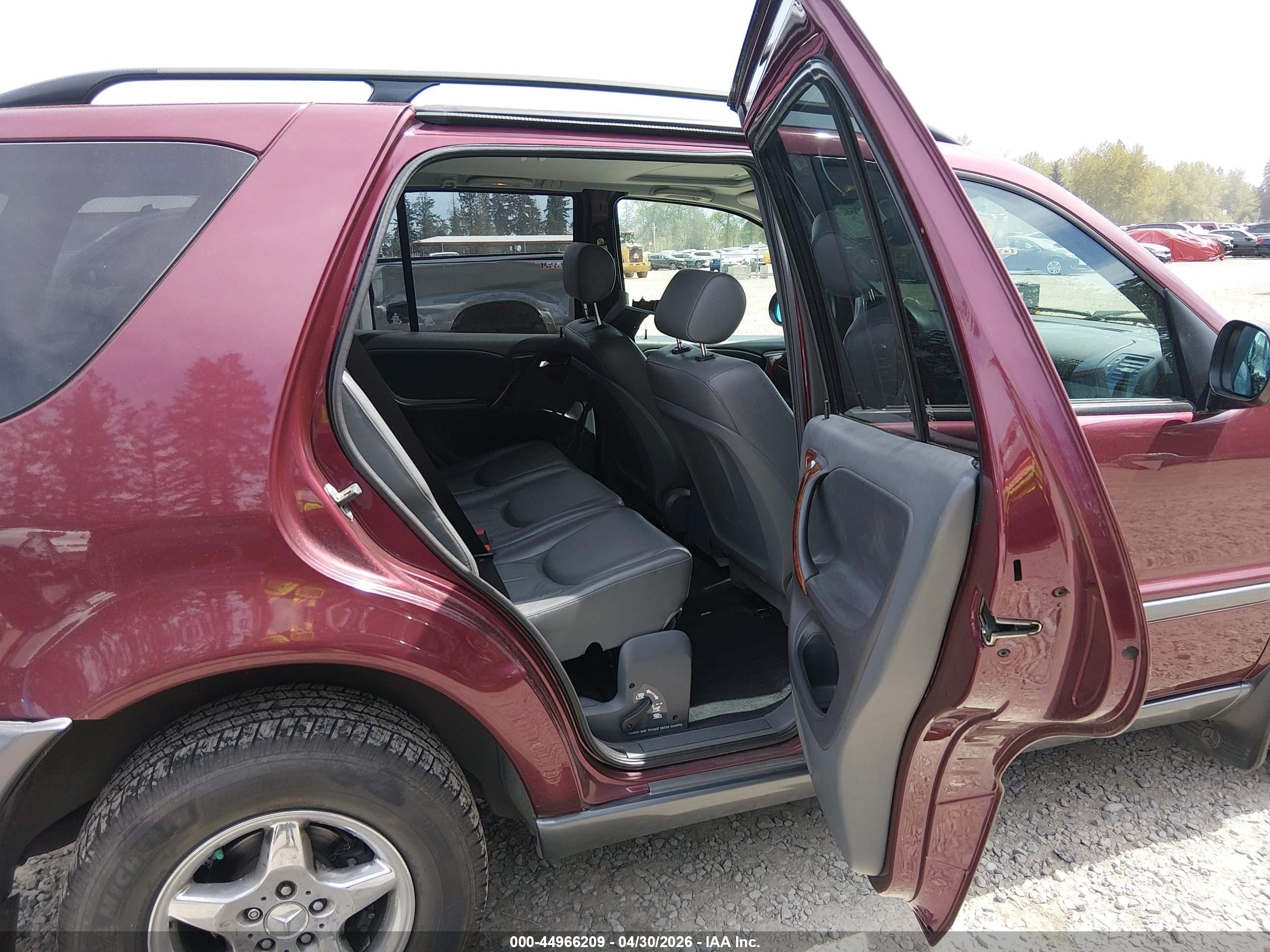 1998 Mercedes-benz Ml 320 Classic Red vin: 4JGAB54EXWA012401