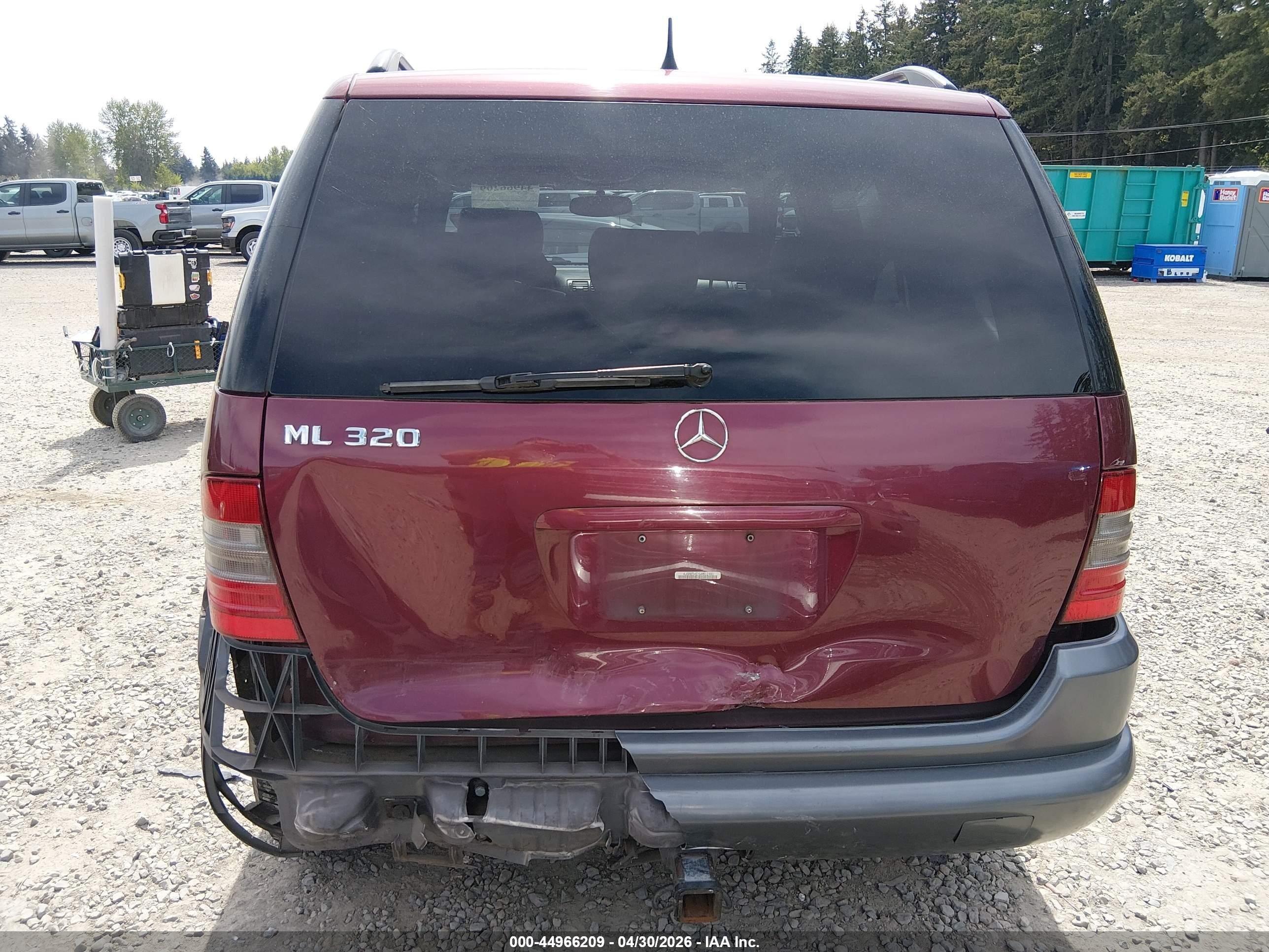 1998 Mercedes-benz Ml 320 Classic Red vin: 4JGAB54EXWA012401