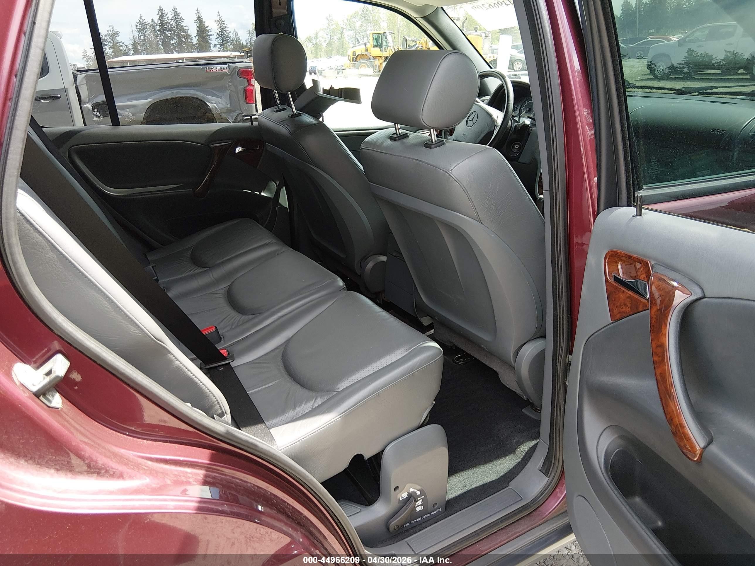 1998 Mercedes-benz Ml 320 Classic Red vin: 4JGAB54EXWA012401