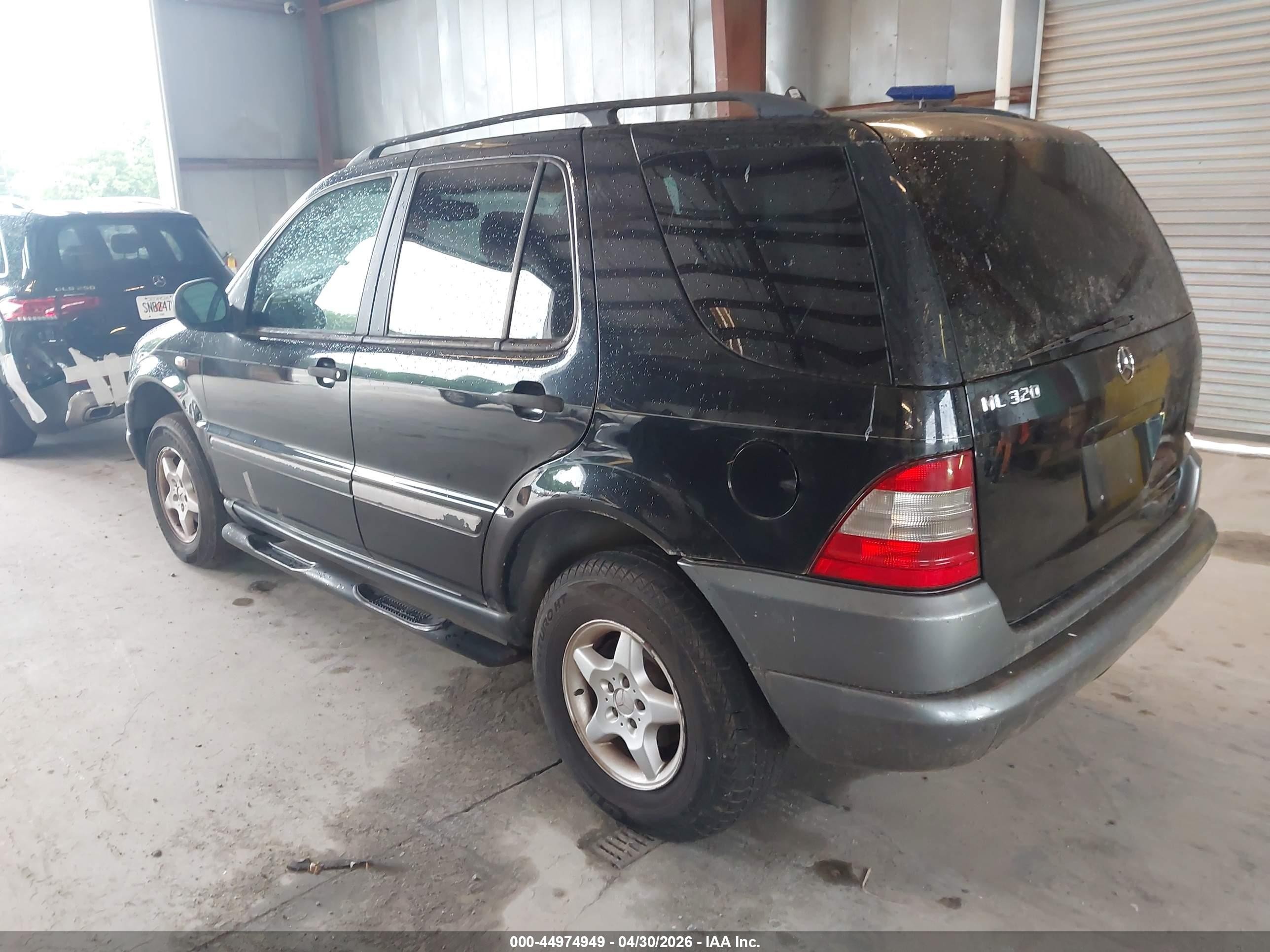 1998 Mercedes-benz Ml 320 Classic Black vin: 4JGAB54EXWA016819