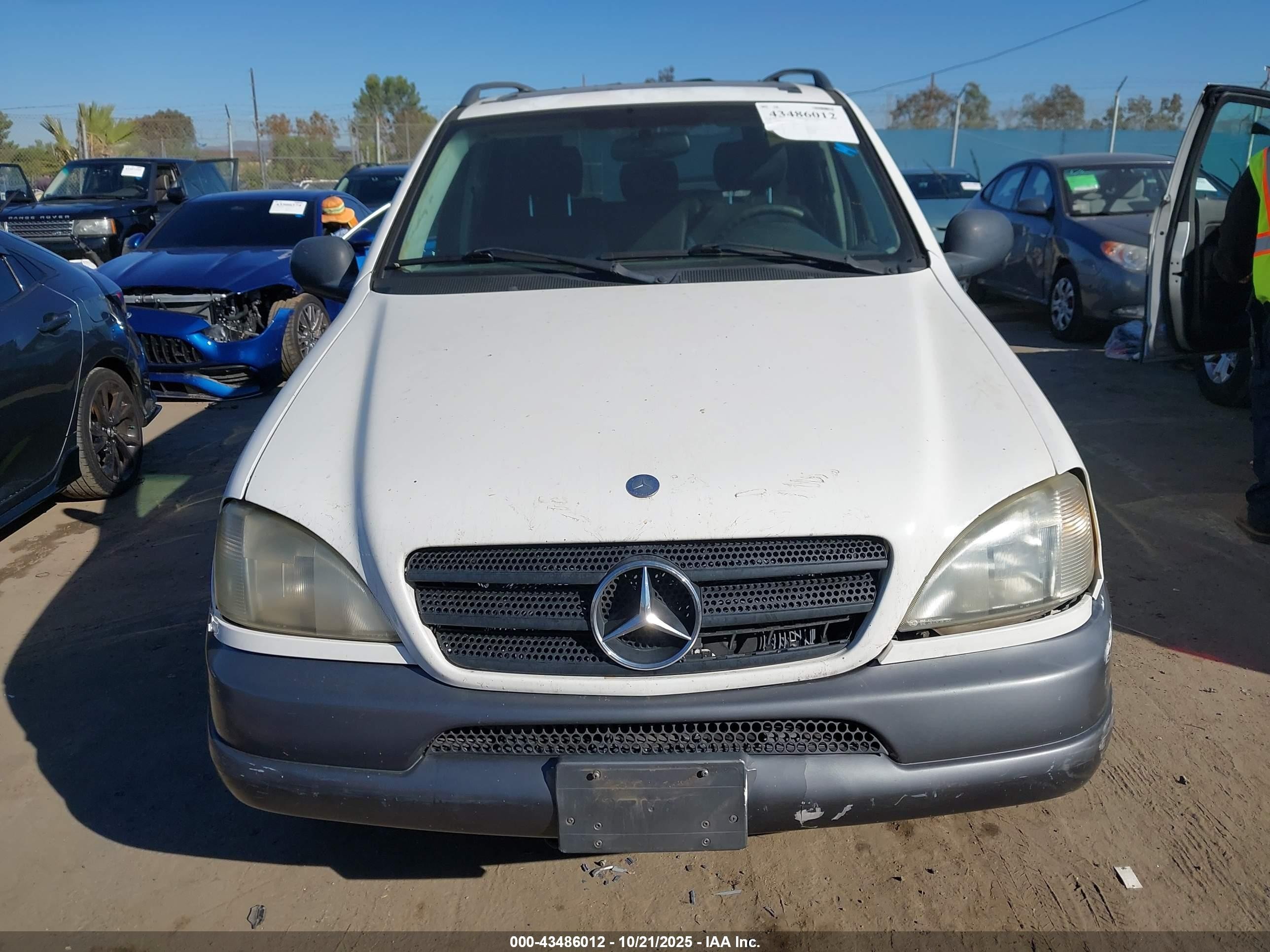 1999 Mercedes-benz Ml 320 White vin: 4JGAB54EXXA133883