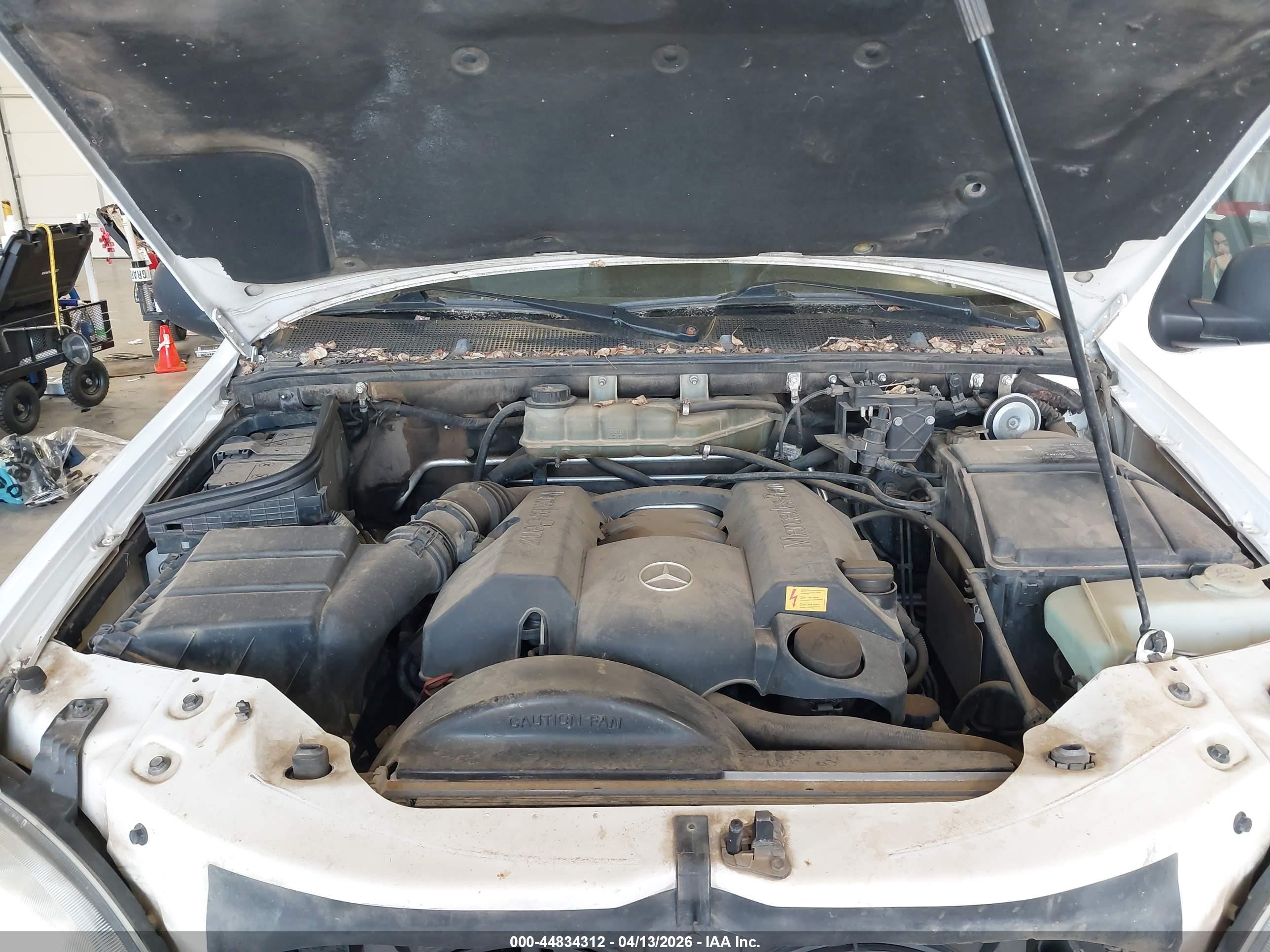 1999 Mercedes-benz Ml 320   Белый vin: 4JGAB54EXXA142549