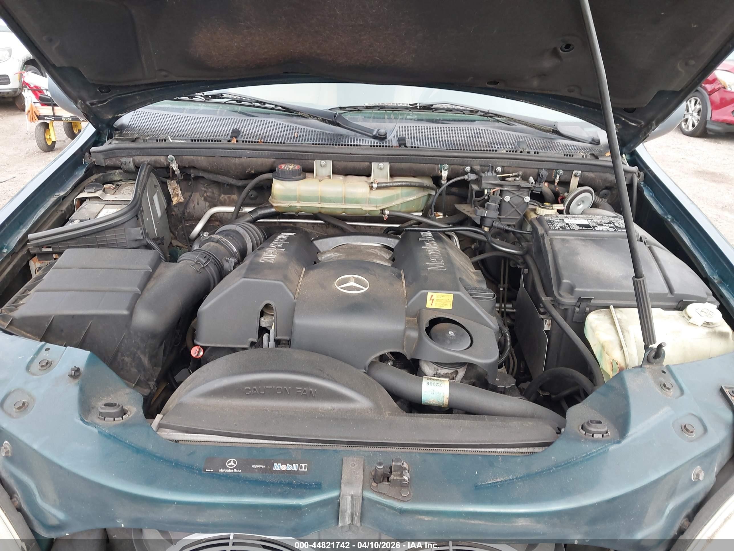 1999 Mercedes-benz Ml 320   Зеленый vin: 4JGAB54EXXA145015
