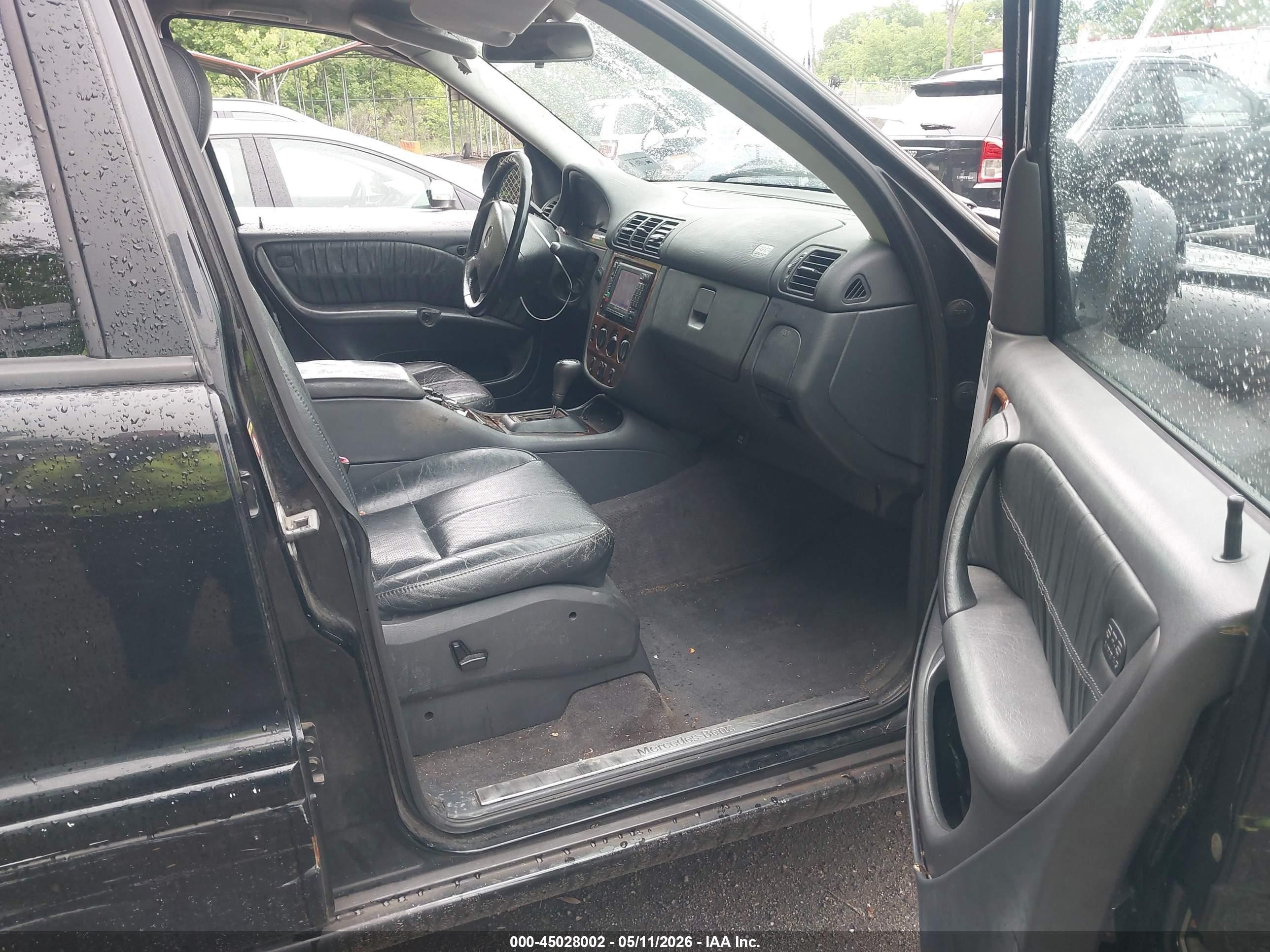 2000 Mercedes-benz Ml 320   Черный vin: 4JGAB54EXYA154539