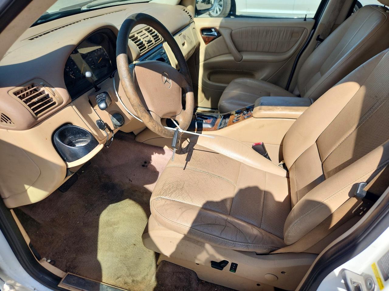 2000 Mercedes-benz Ml 320 White vin: 4JGAB54EXYA193969