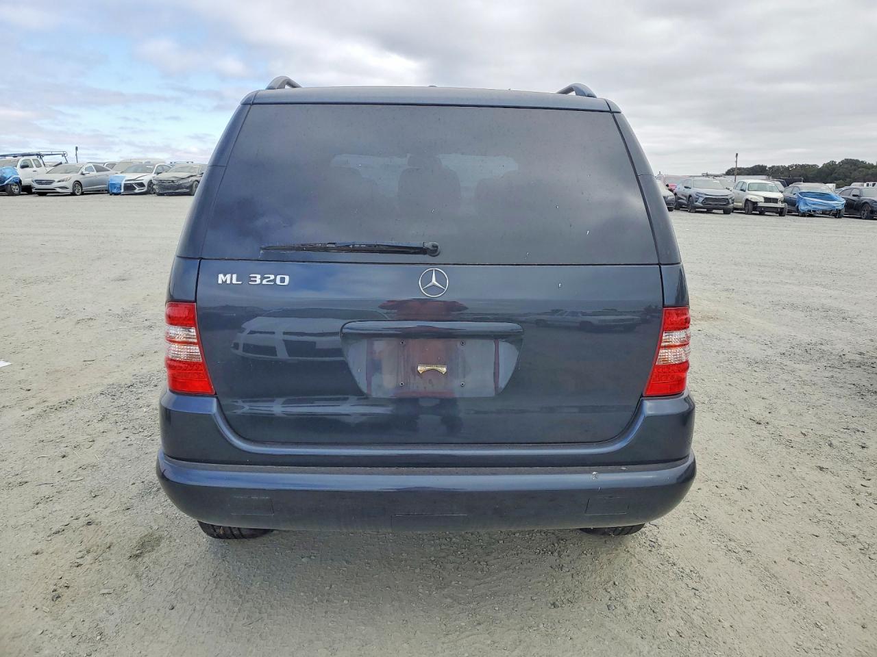 2000 Mercedes-benz Ml 320 Blue vin: 4JGAB54EXYA216599