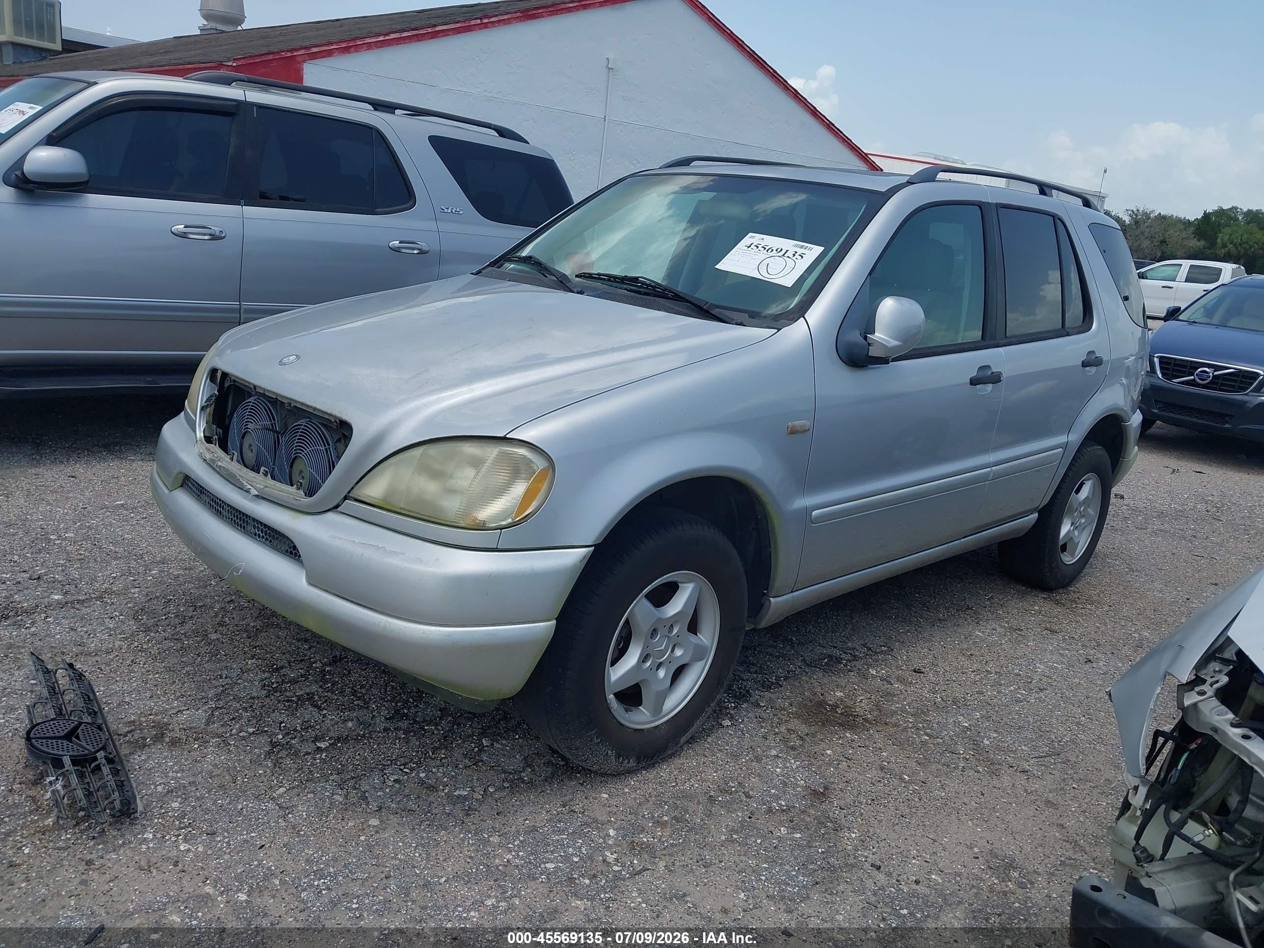 2000 Mercedes-benz Ml 320   Silver vin: 4JGAB54EXYA218191