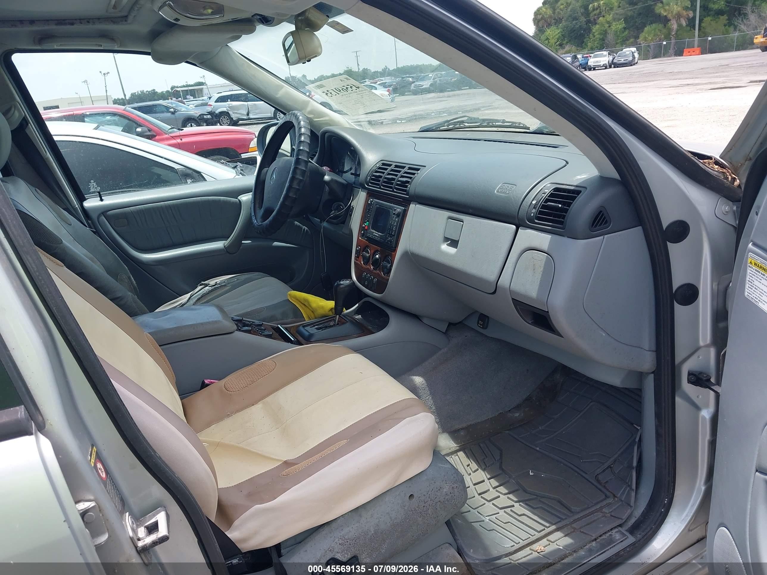 2000 Mercedes-benz Ml 320   Silver vin: 4JGAB54EXYA218191