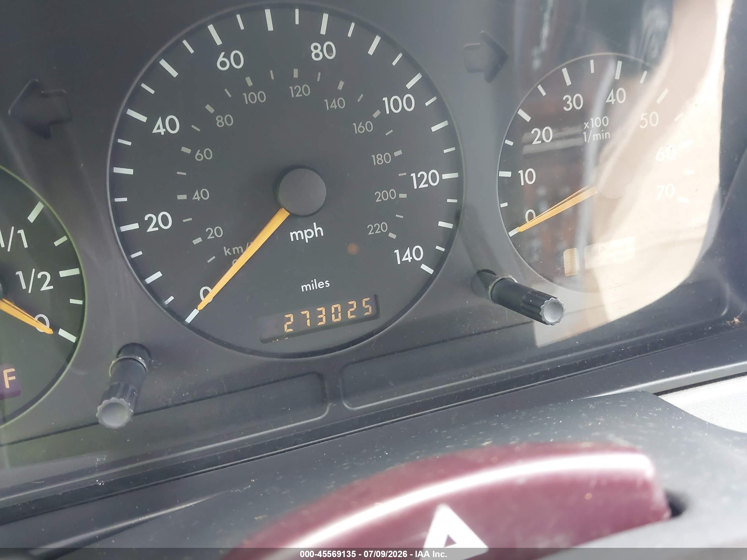 2000 Mercedes-benz Ml 320   Silver vin: 4JGAB54EXYA218191