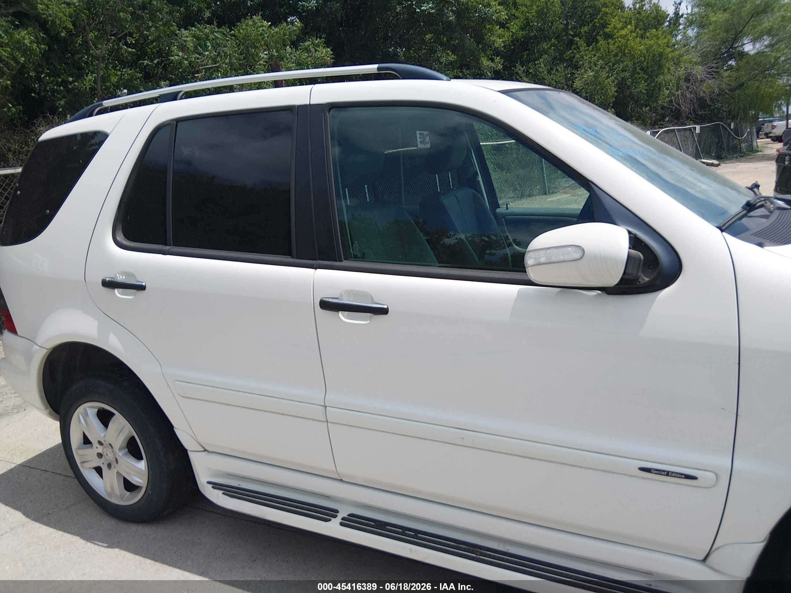 2005 Mercedes-benz Ml 350 4matic White vin: 4JGAB57E15A554819