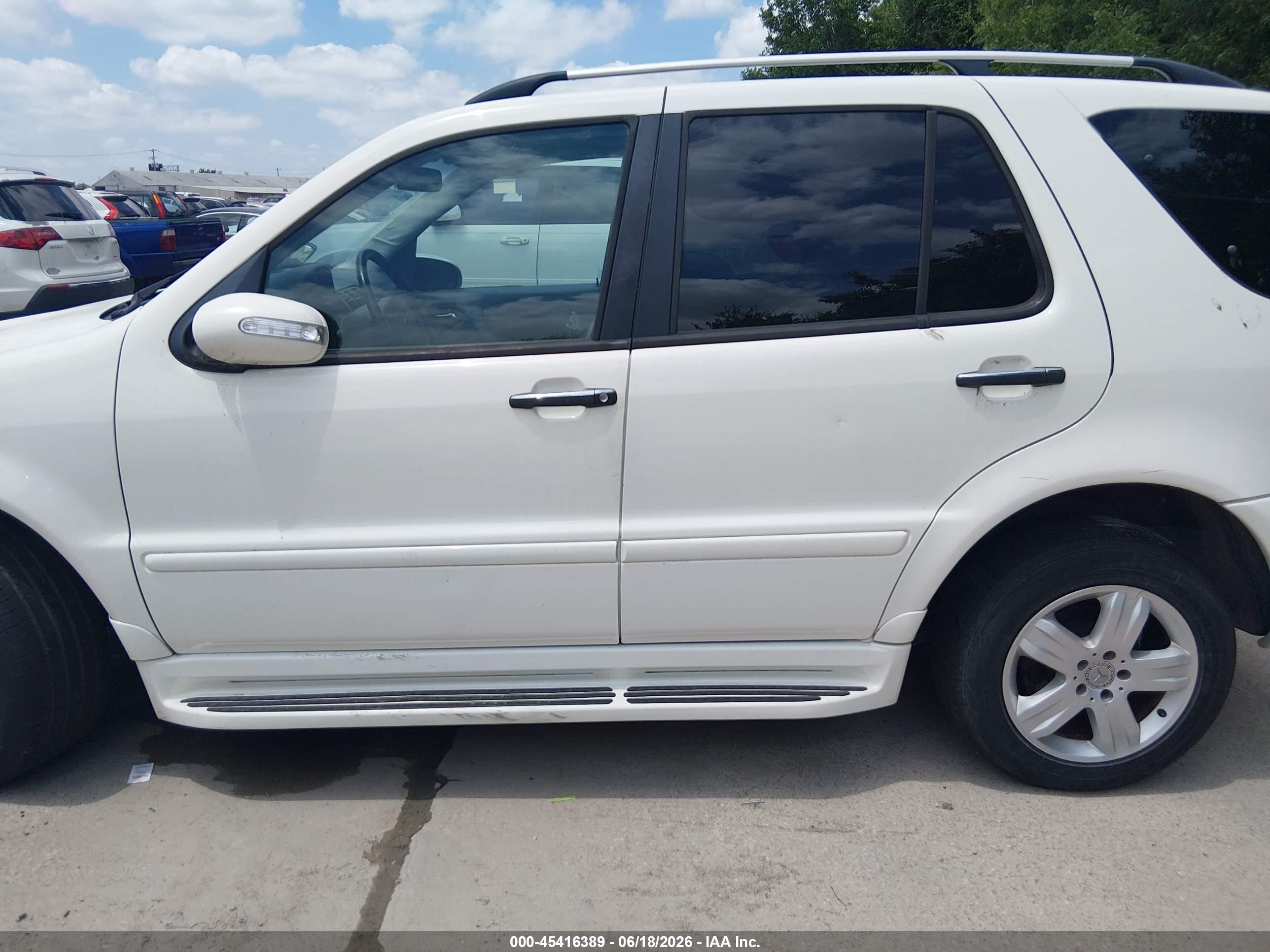 2005 Mercedes-benz Ml 350 4matic White vin: 4JGAB57E15A554819