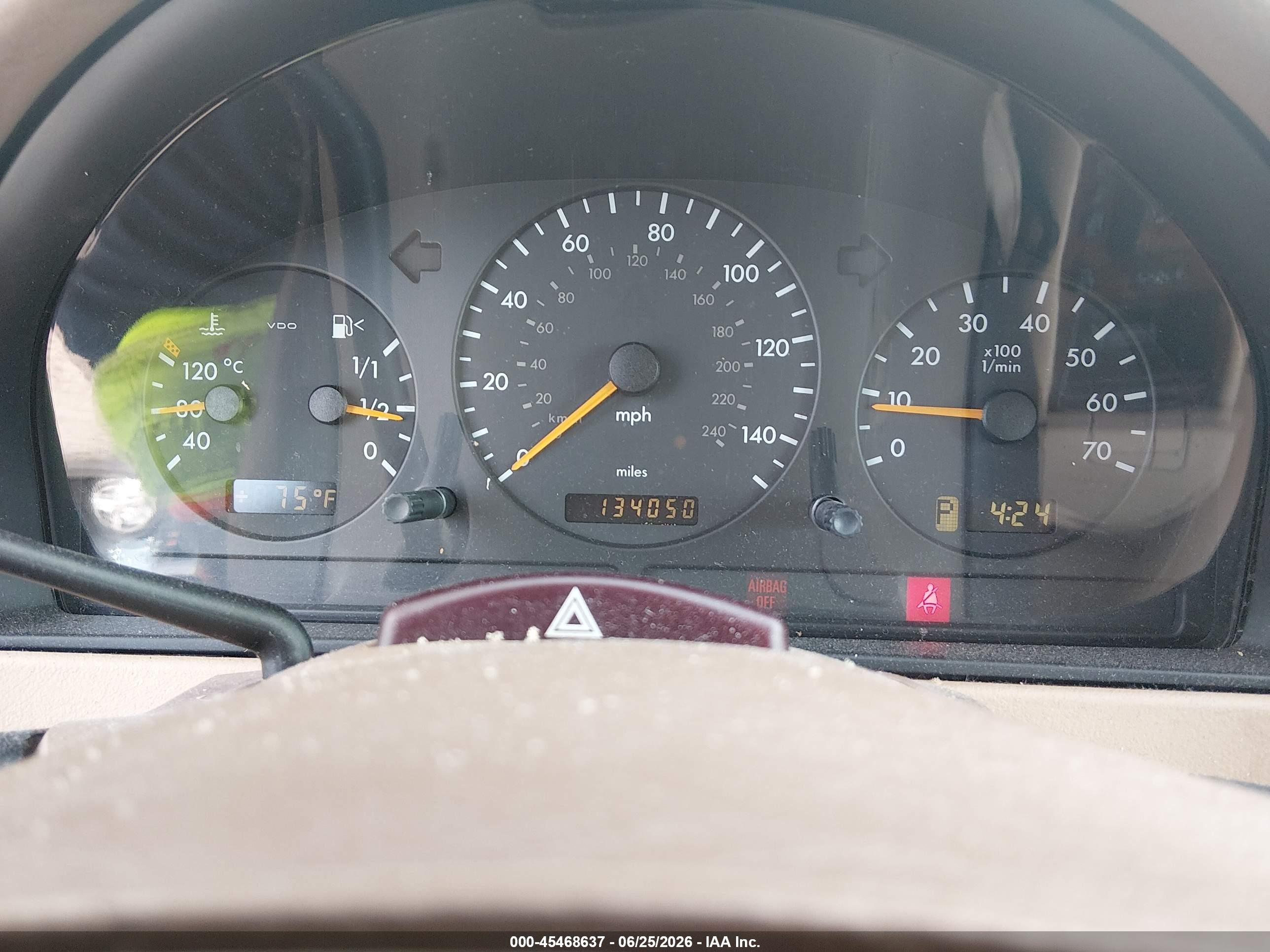 2004 Mercedes-benz Ml 350 4matic Gold vin: 4JGAB57E24A468546