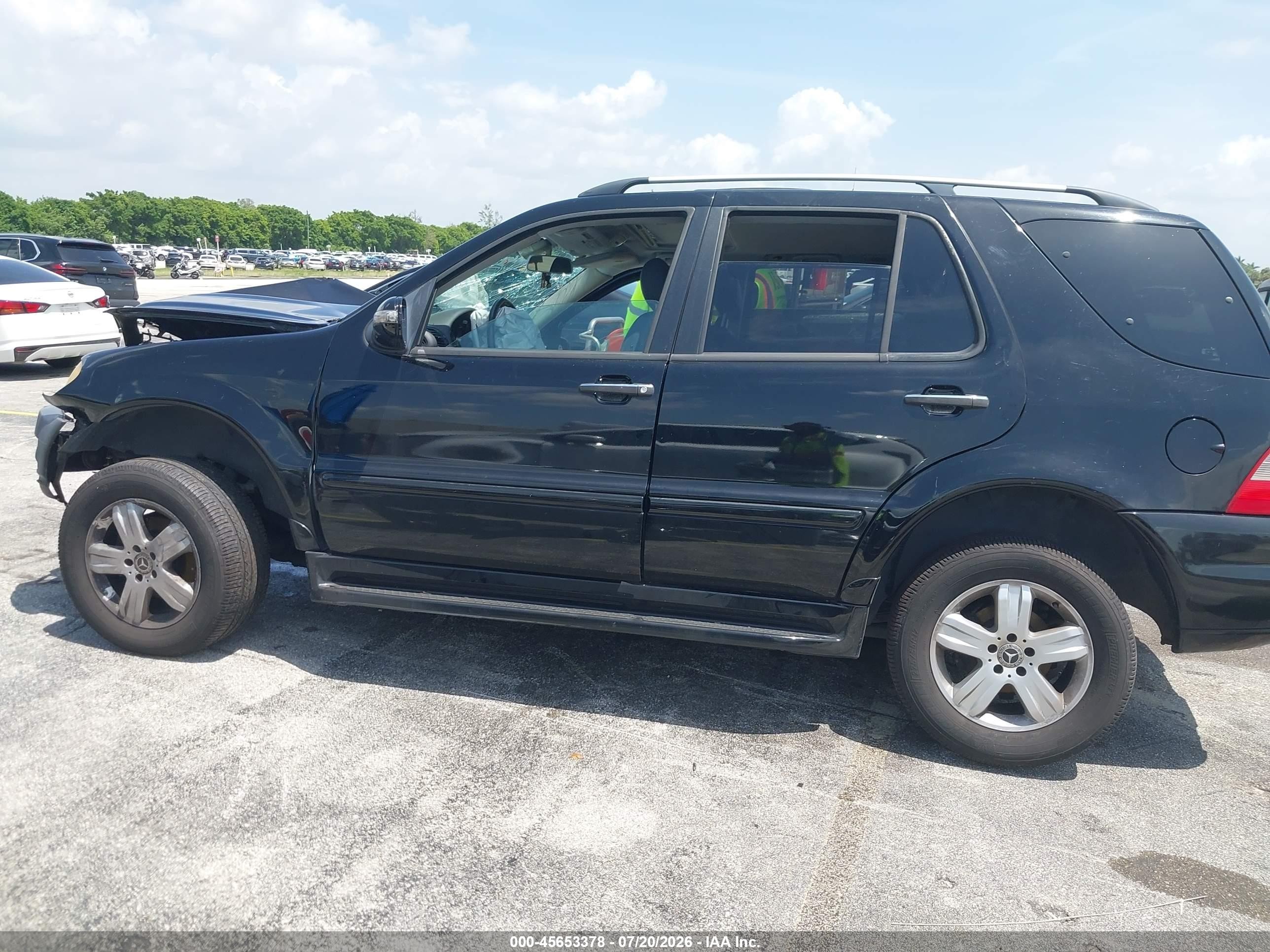 2005 Mercedes-benz Ml 350 4matic Black vin: 4JGAB57E45A530482
