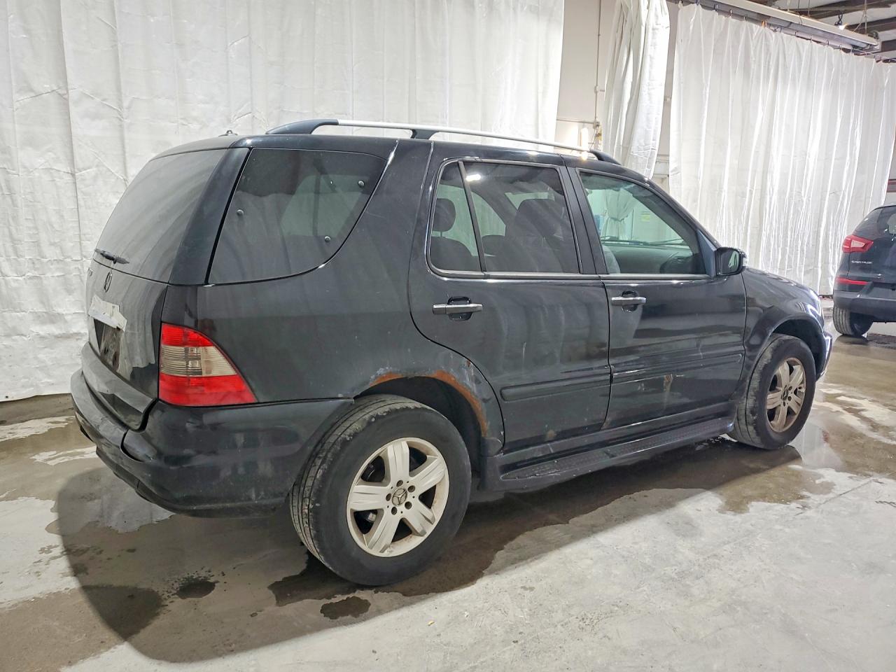 2005 Mercedes-benz Ml 350 Black vin: 4JGAB57E45A540137