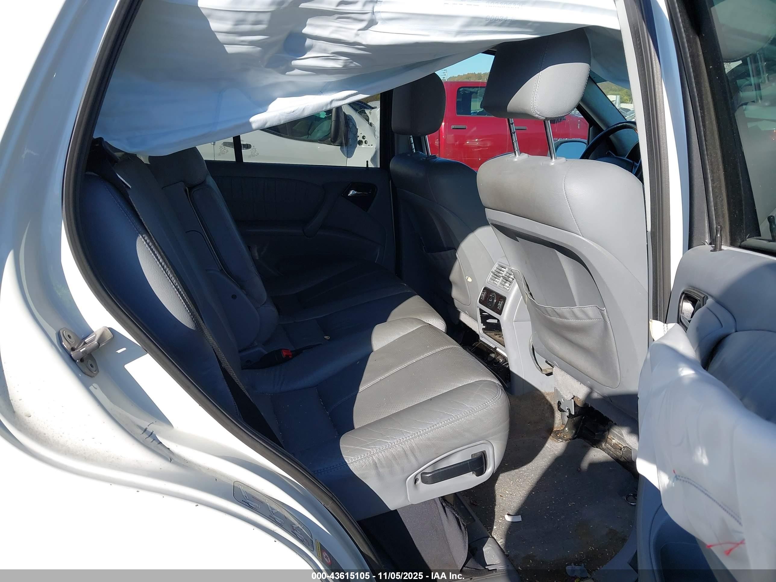 2005 Mercedes-benz Ml 350 4matic White vin: 4JGAB57E65A523761
