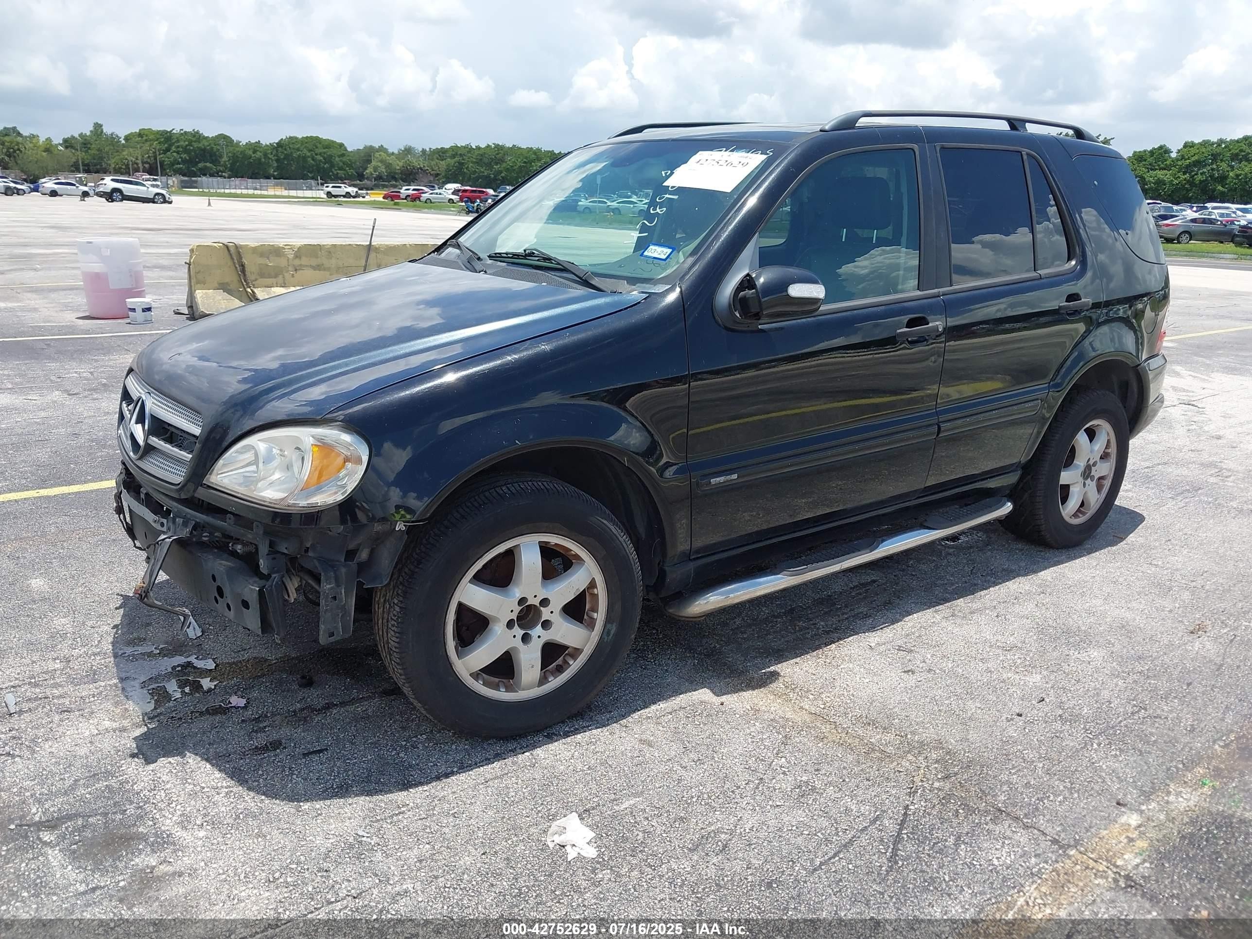 2003 Mercedes-benz Ml 350   Black vin: 4JGAB57E73A428994