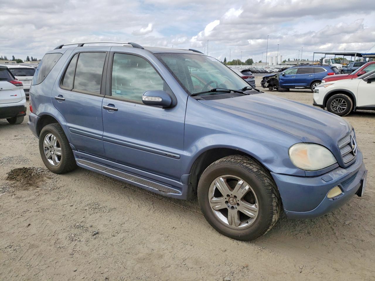 2005 Mercedes-benz Ml 350 Blue vin: 4JGAB57E85A547530