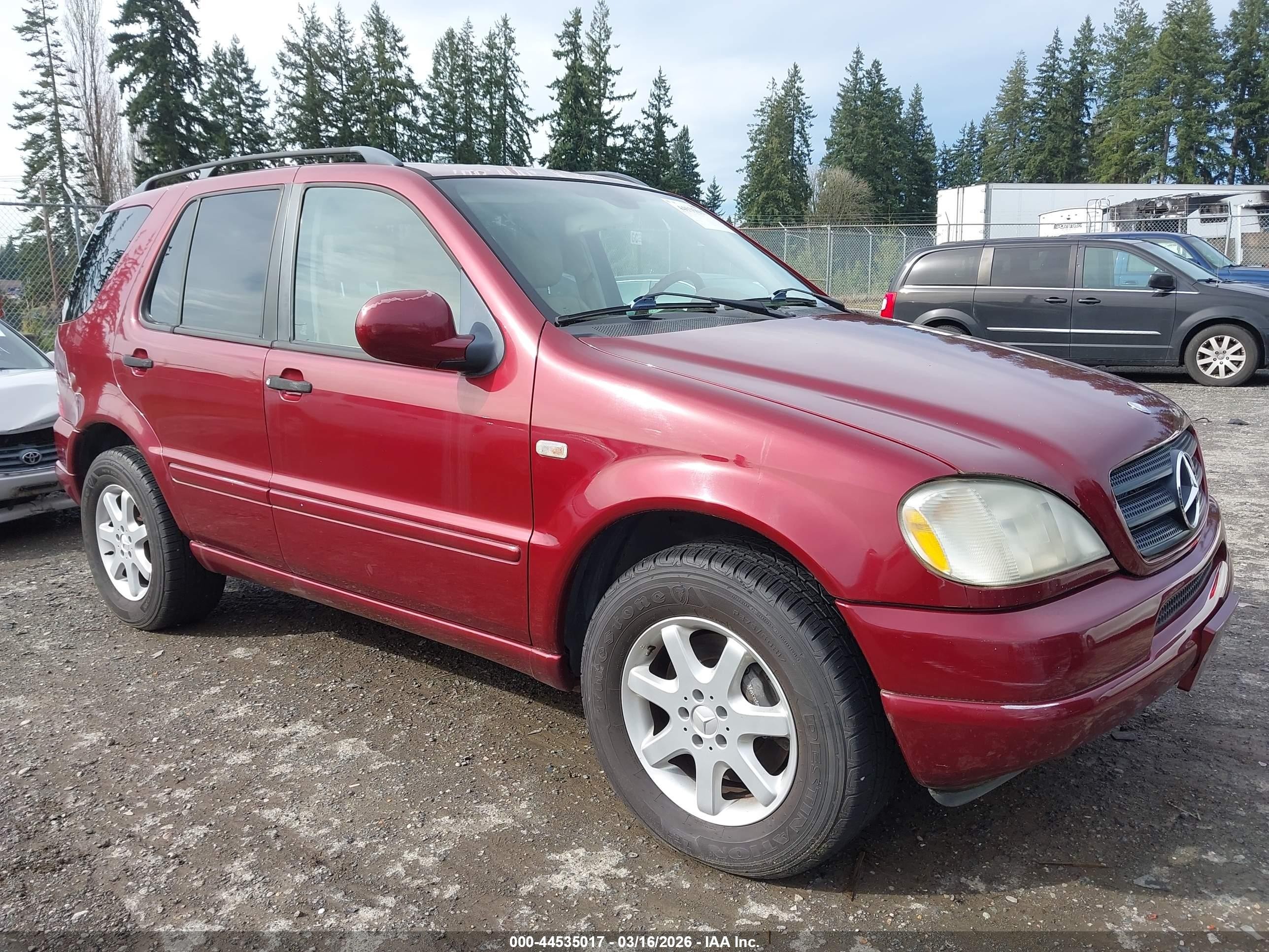 2001 Mercedes-benz Ml 430   Red vin: 4JGAB72E01A241905