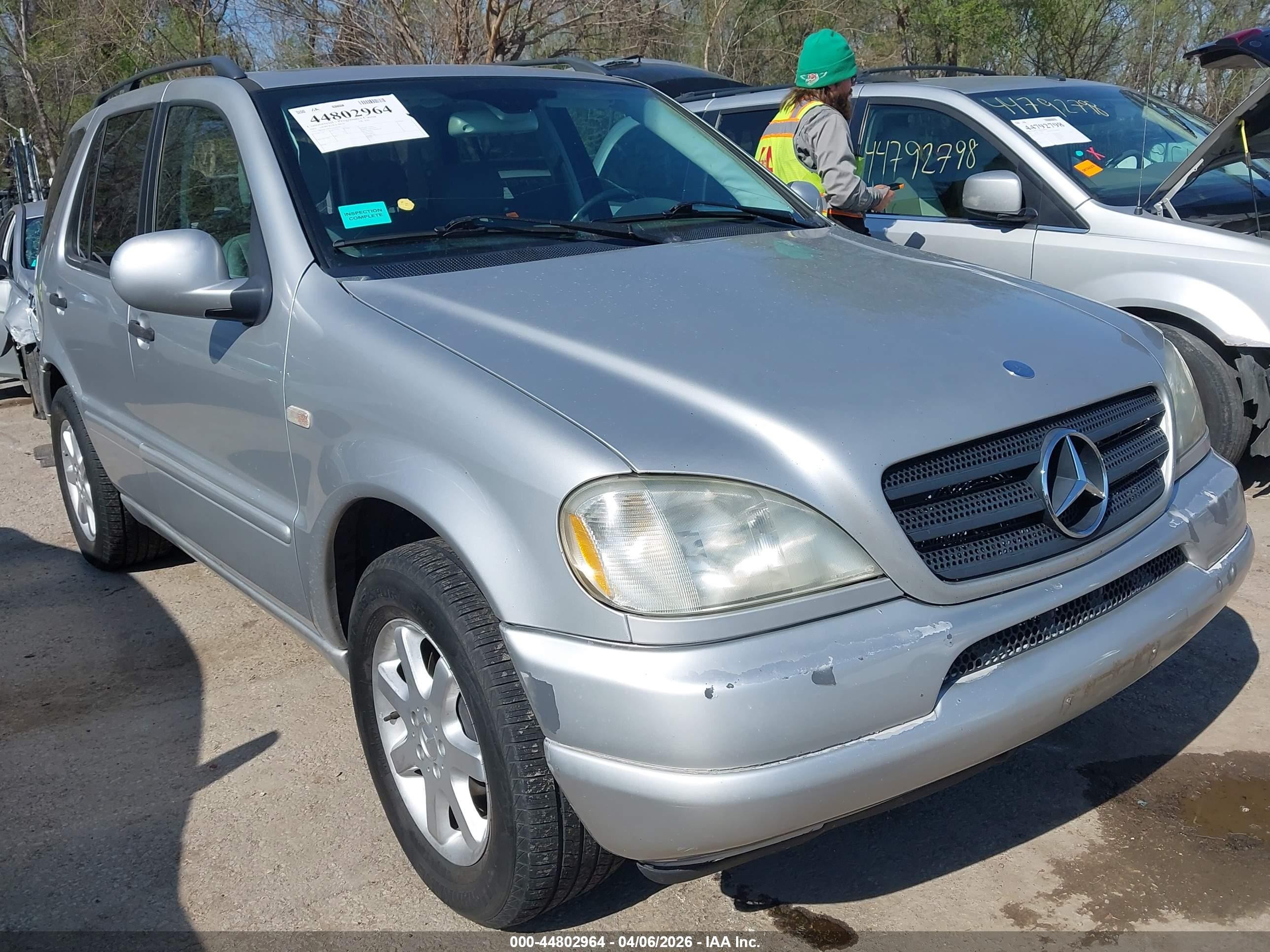 2001 Mercedes-benz Ml 430   Silver vin: 4JGAB72E01A258249