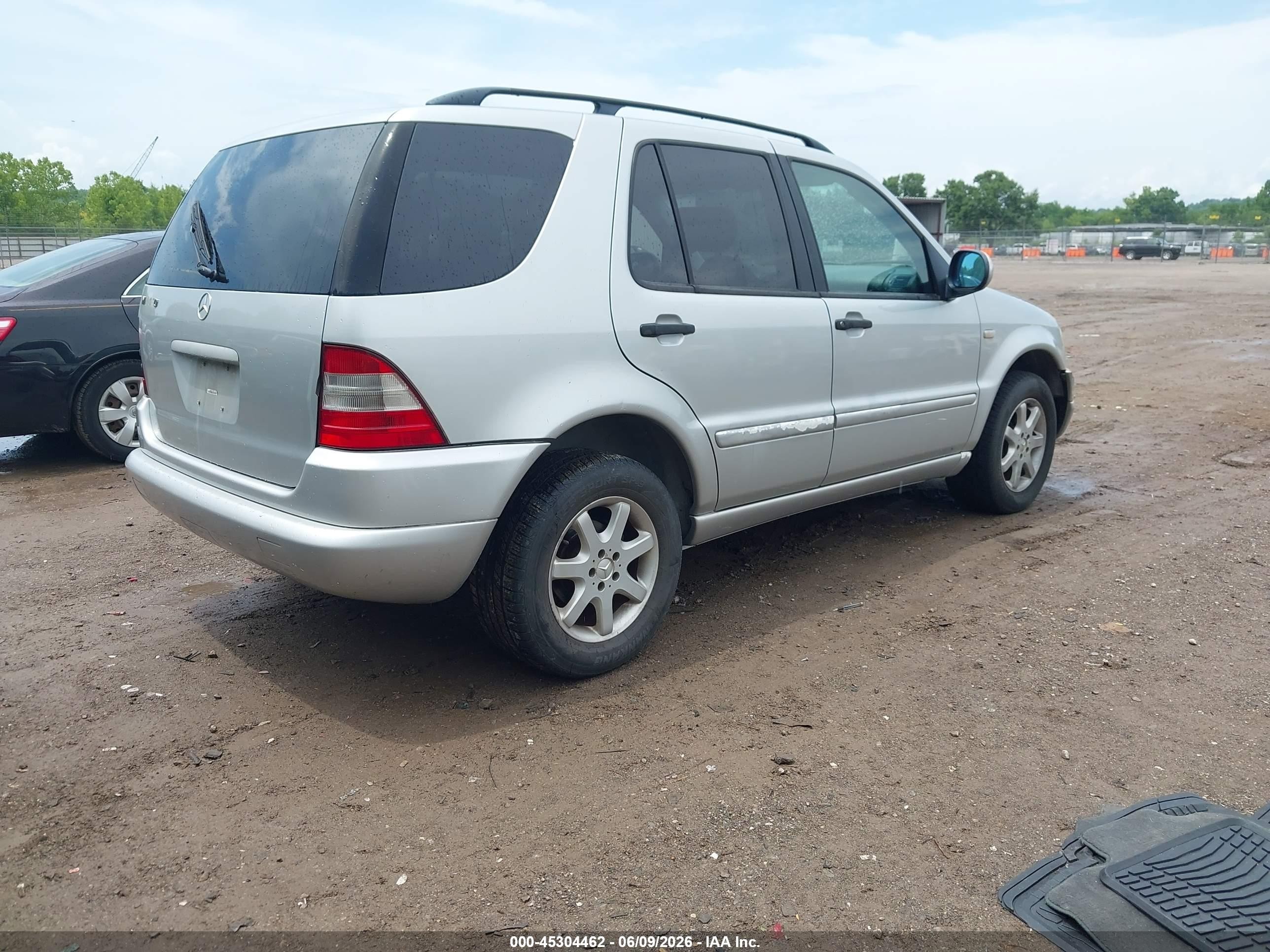 1999 Mercedes-benz Ml 430   Silver vin: 4JGAB72E1XA077136
