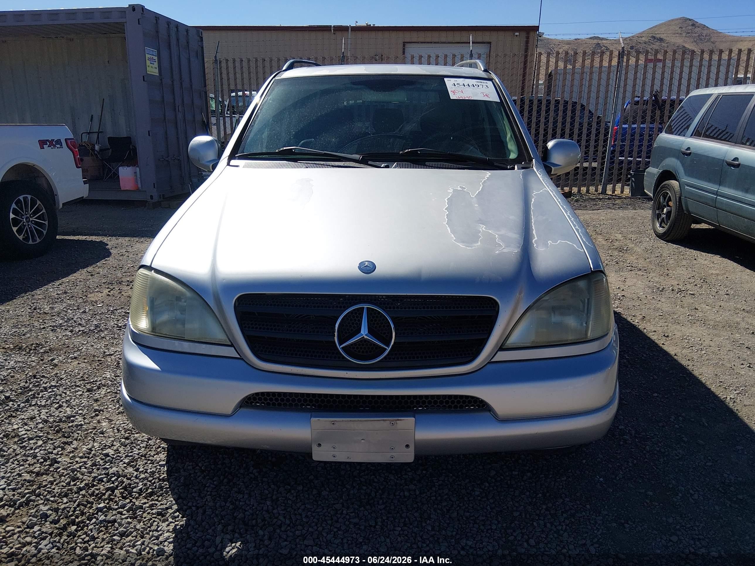 2000 Mercedes-benz Ml 430   Silver vin: 4JGAB72E1YA205697