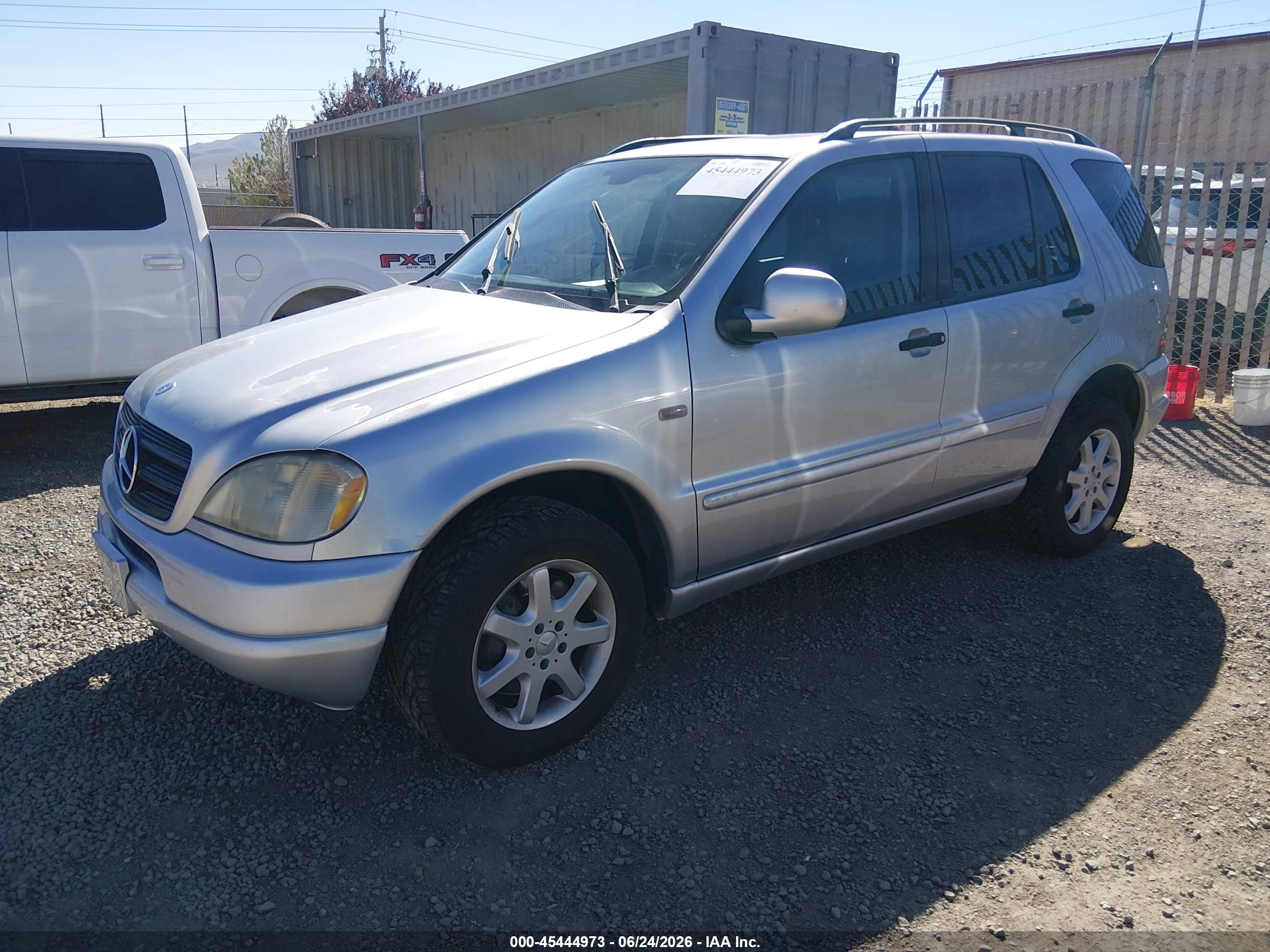 2000 Mercedes-benz Ml 430   Silver vin: 4JGAB72E1YA205697