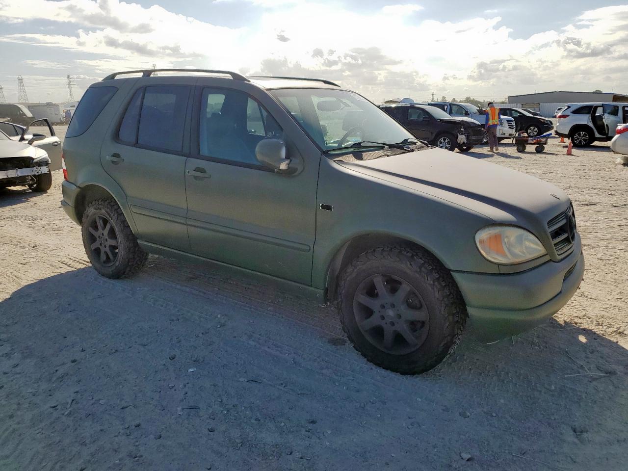 1999 Mercedes-benz Ml 430 Зеленый vin: 4JGAB72E2XA098917
