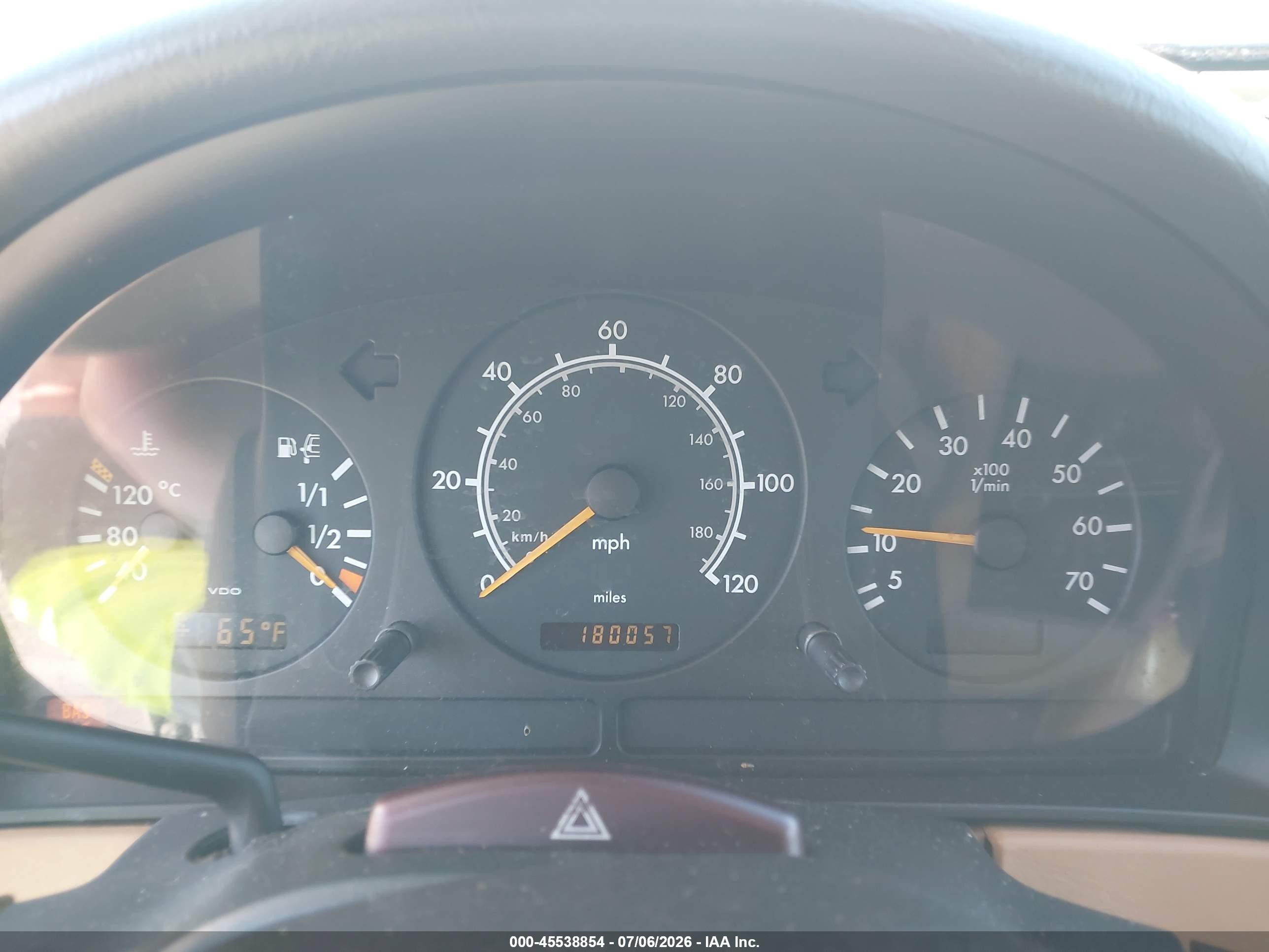 1999 Mercedes-benz Ml 430   White vin: 4JGAB72E3XA076182