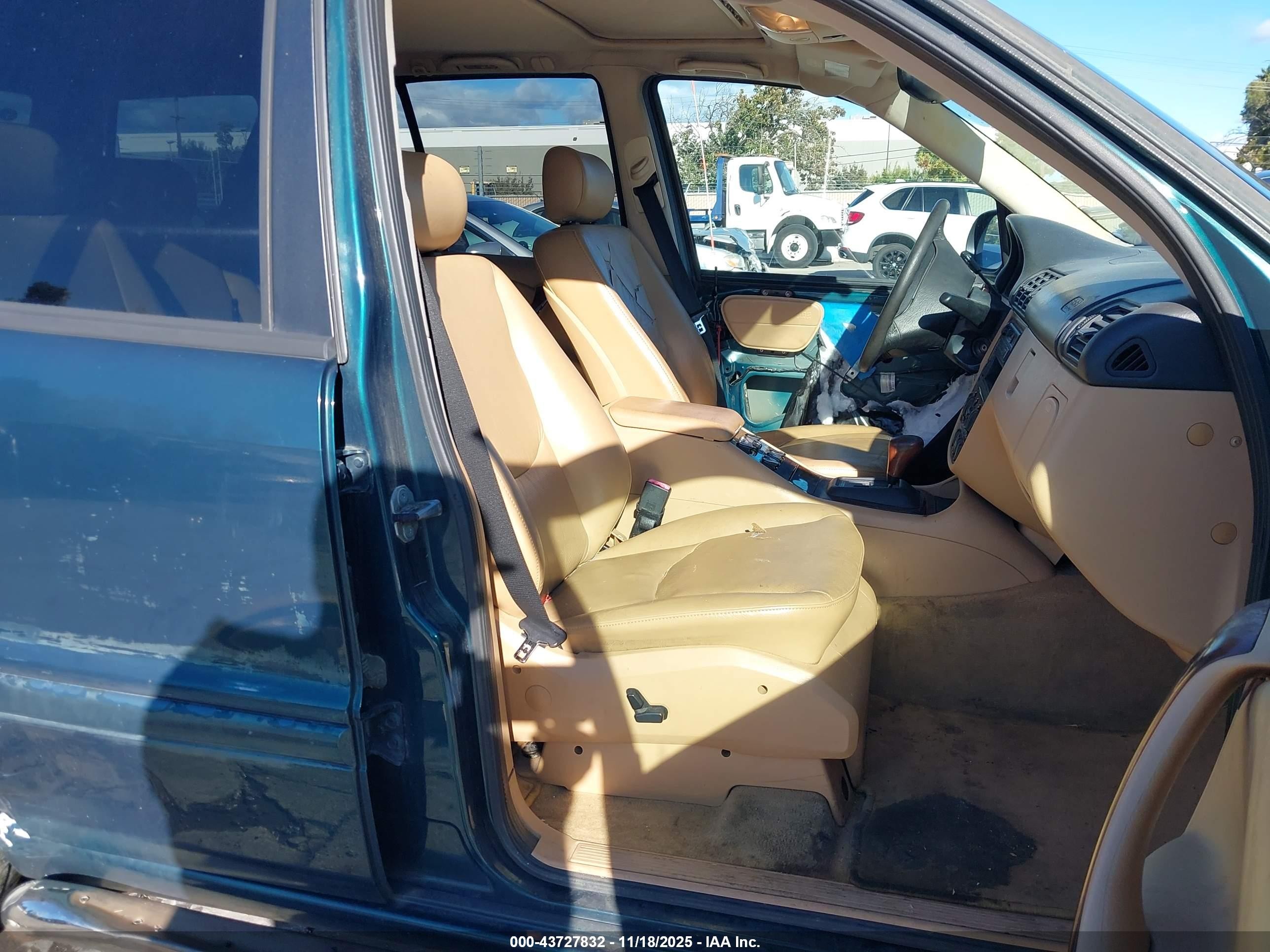 1999 Mercedes-benz Ml 430   Green vin: 4JGAB72E3XA123310
