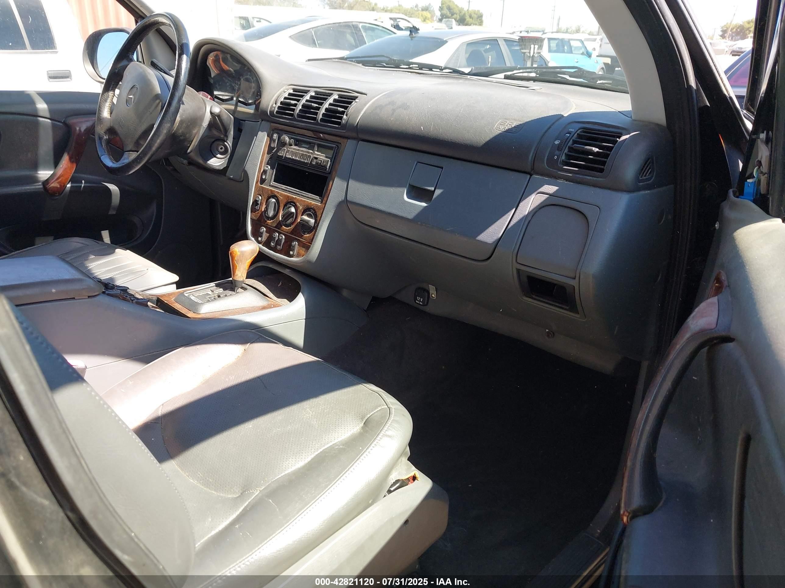 1999 Mercedes-benz Ml 430   Black vin: 4JGAB72E4XA080788