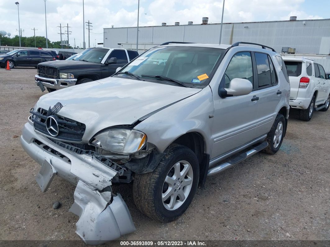 2000 Mercedes-benz M-class   Silver vin: 4JGAB72E4YA146306