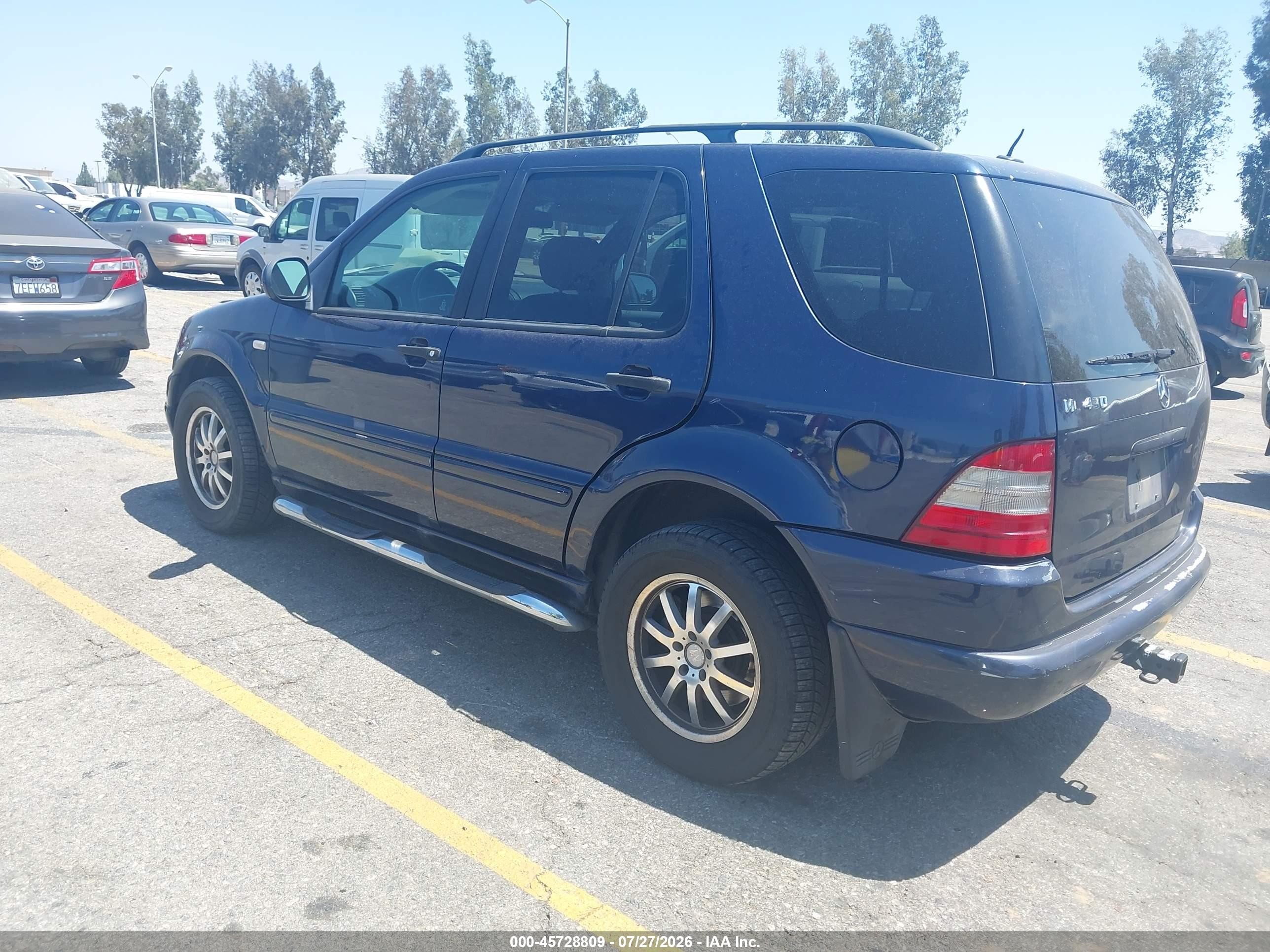 2000 Mercedes-benz Ml 430   Blue vin: 4JGAB72E5YA202771