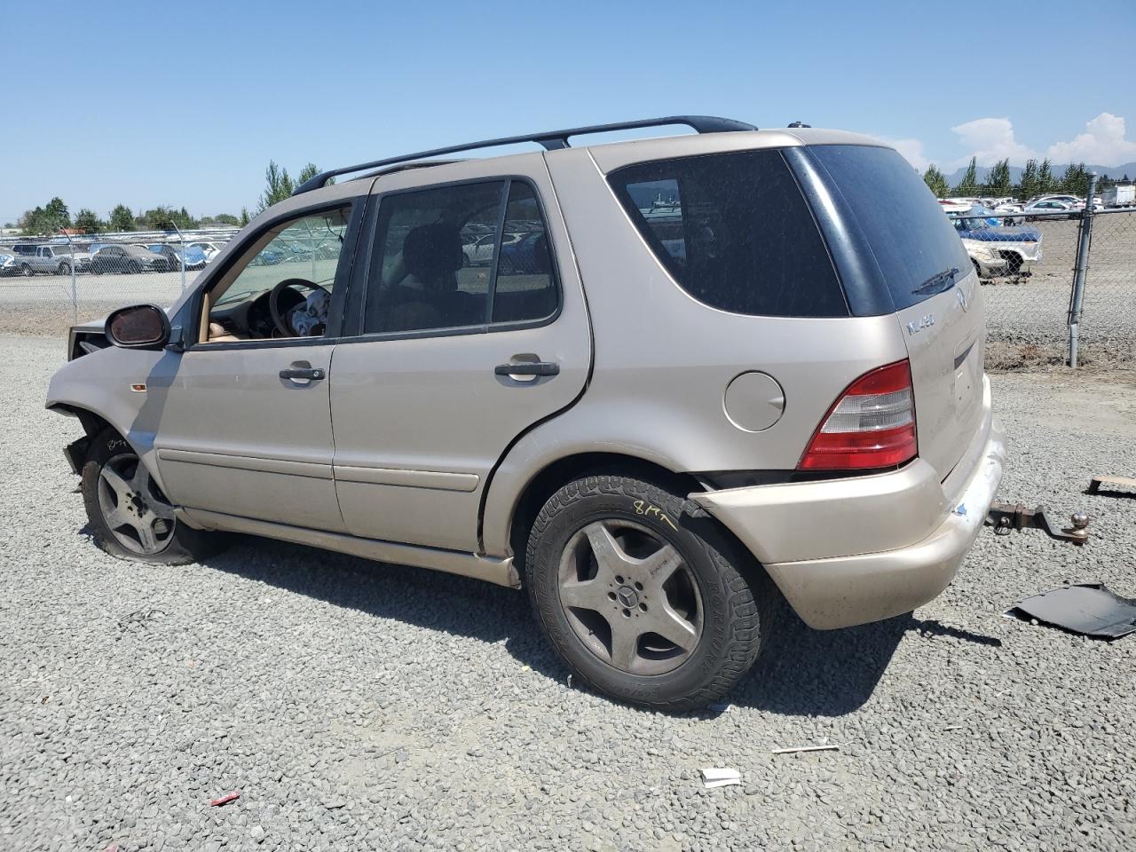 2001 Mercedes-benz Ml 430 Beige vin: 4JGAB72E61A242380