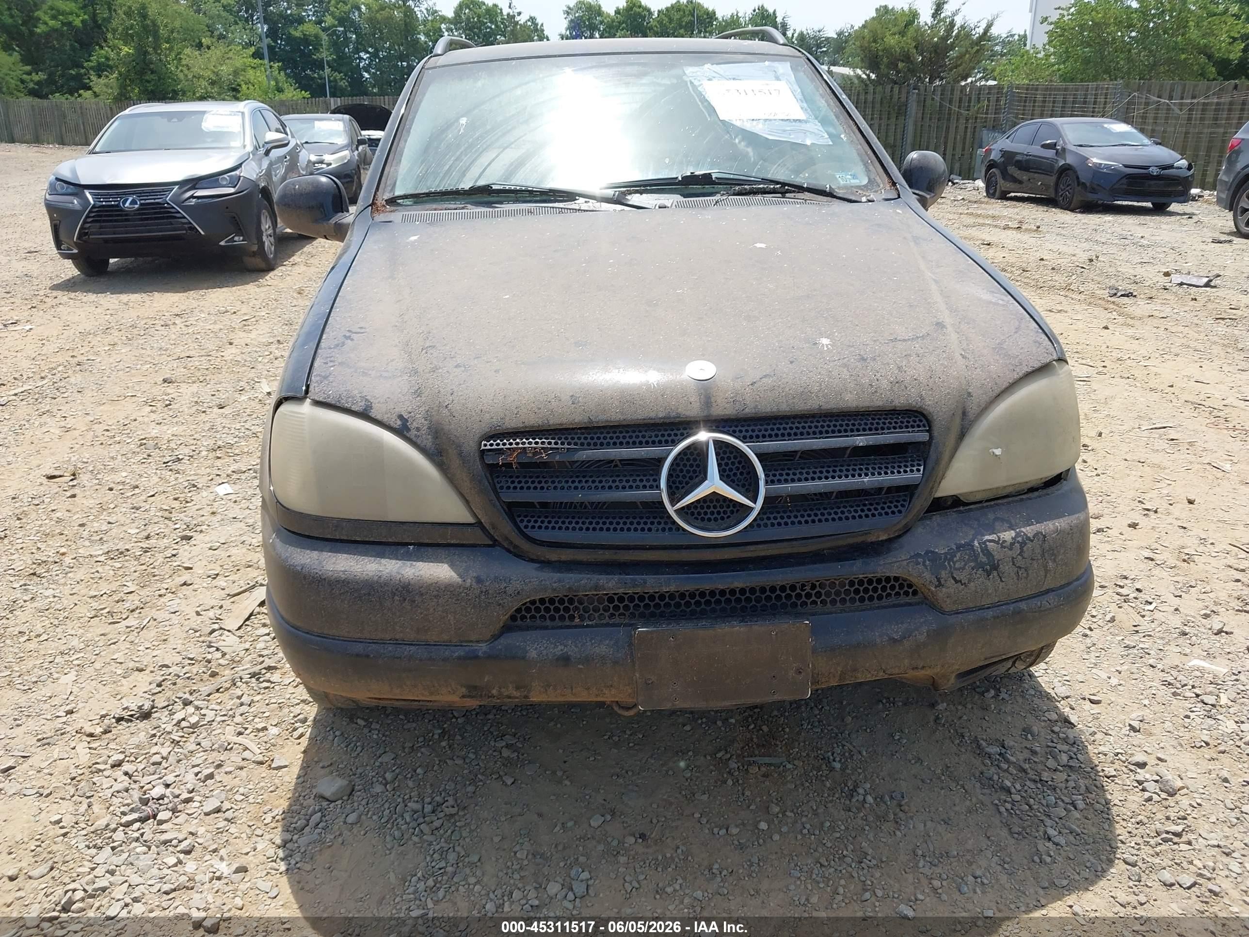2001 Mercedes-benz Ml 430   Black vin: 4JGAB72E71A225426