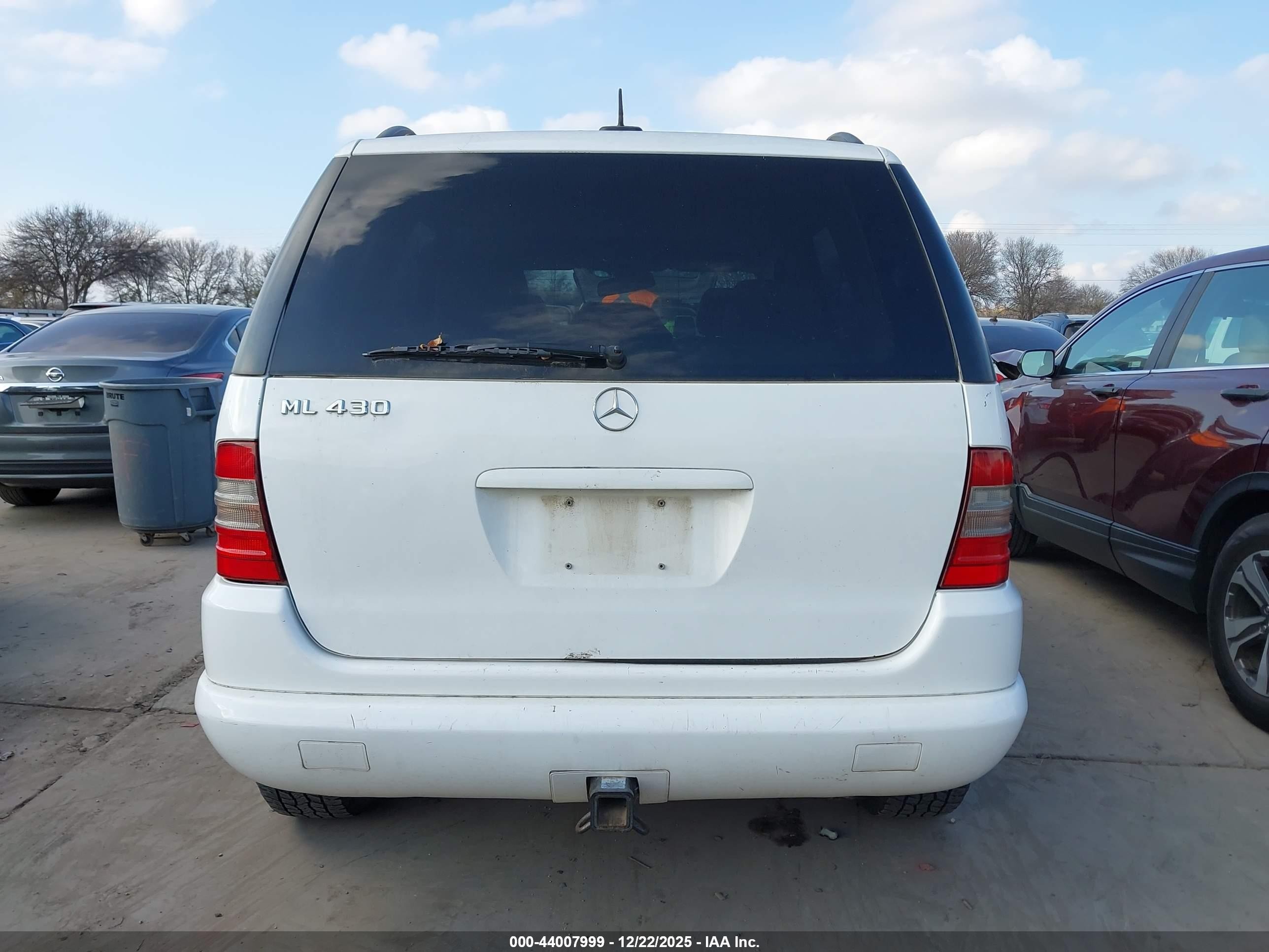 2001 Mercedes-benz Ml 430   White vin: 4JGAB72E71A269801