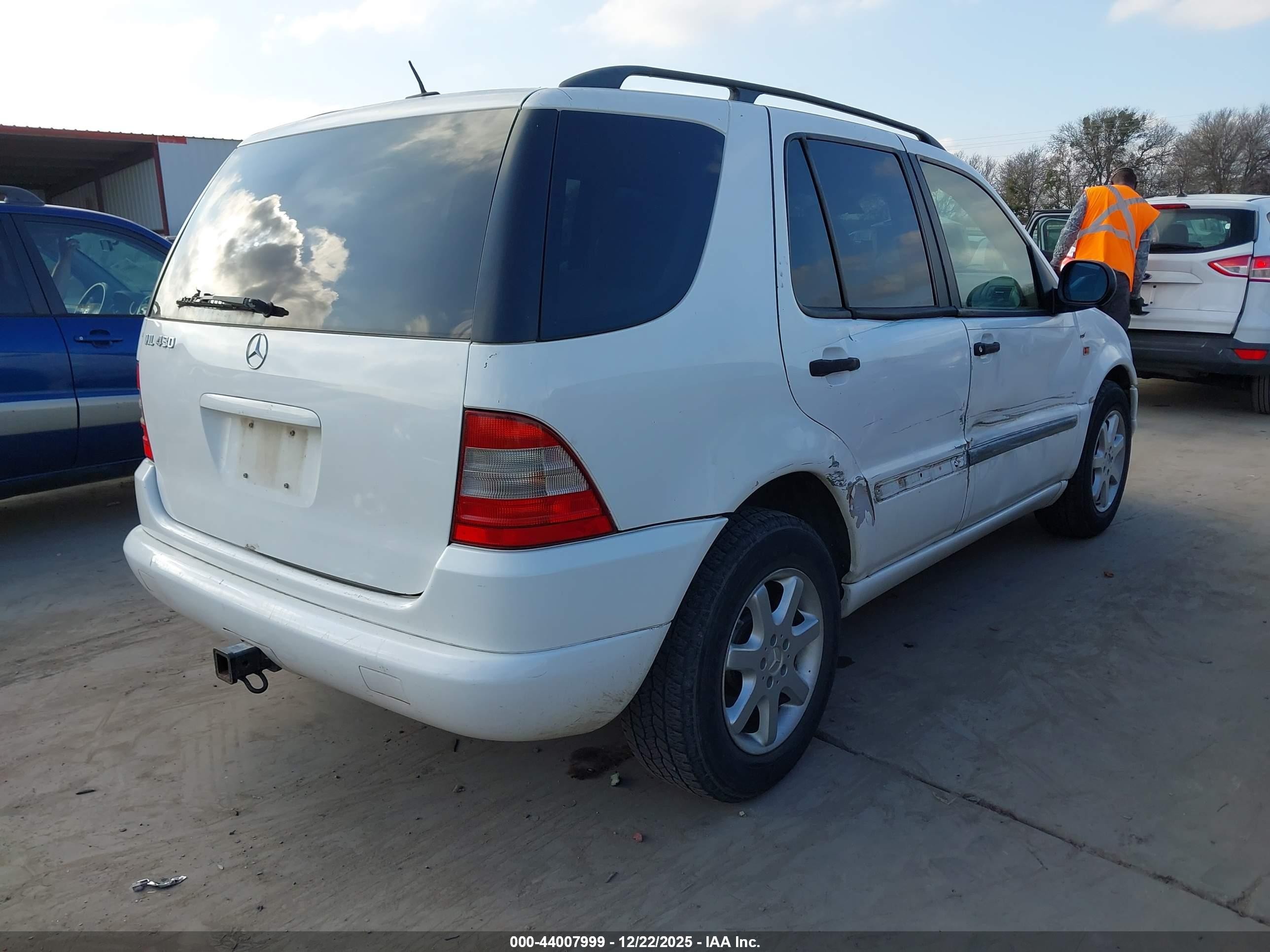 2001 Mercedes-benz Ml 430   White vin: 4JGAB72E71A269801