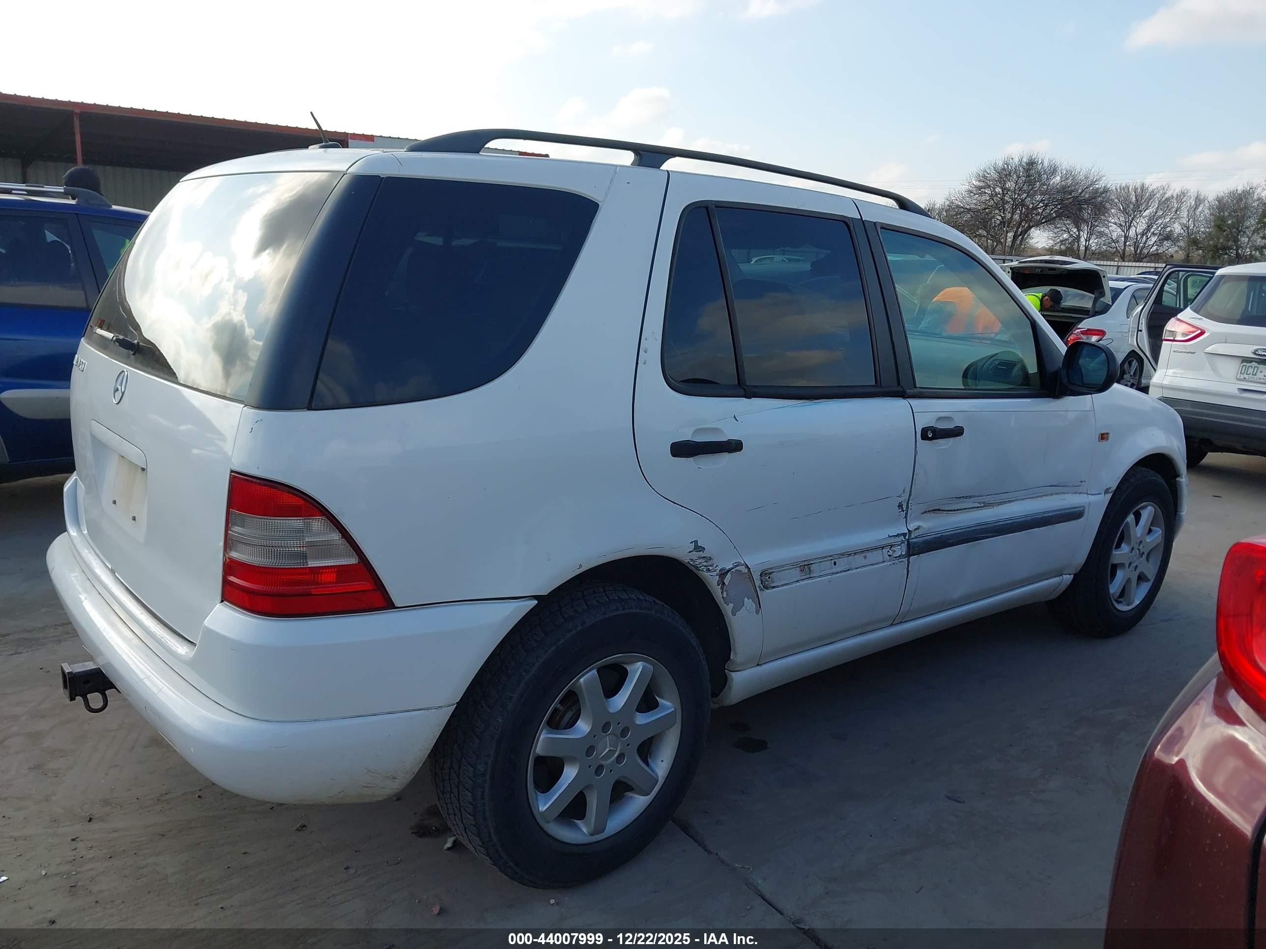 2001 Mercedes-benz Ml 430   White vin: 4JGAB72E71A269801