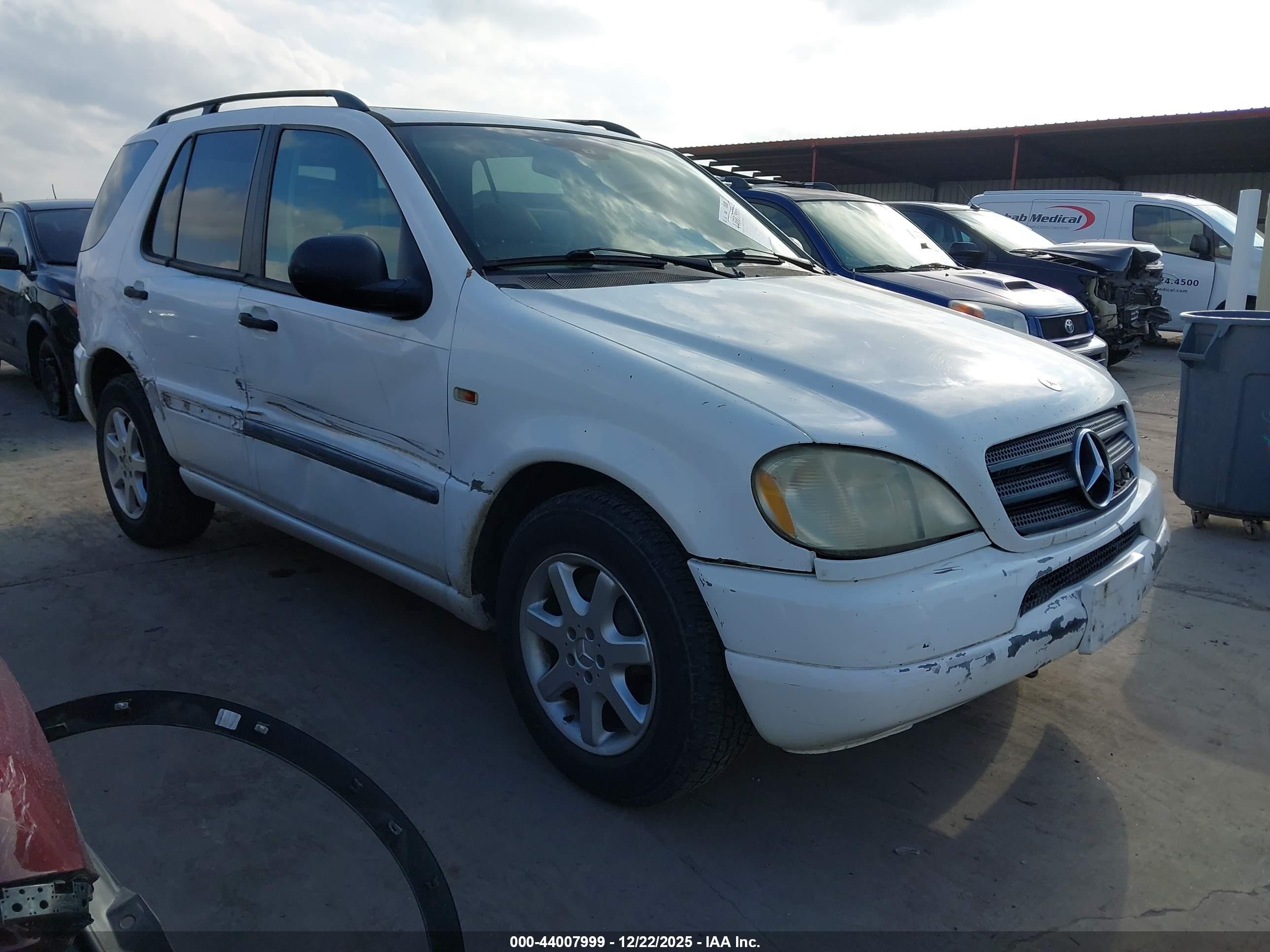 2001 Mercedes-benz Ml 430   White vin: 4JGAB72E71A269801