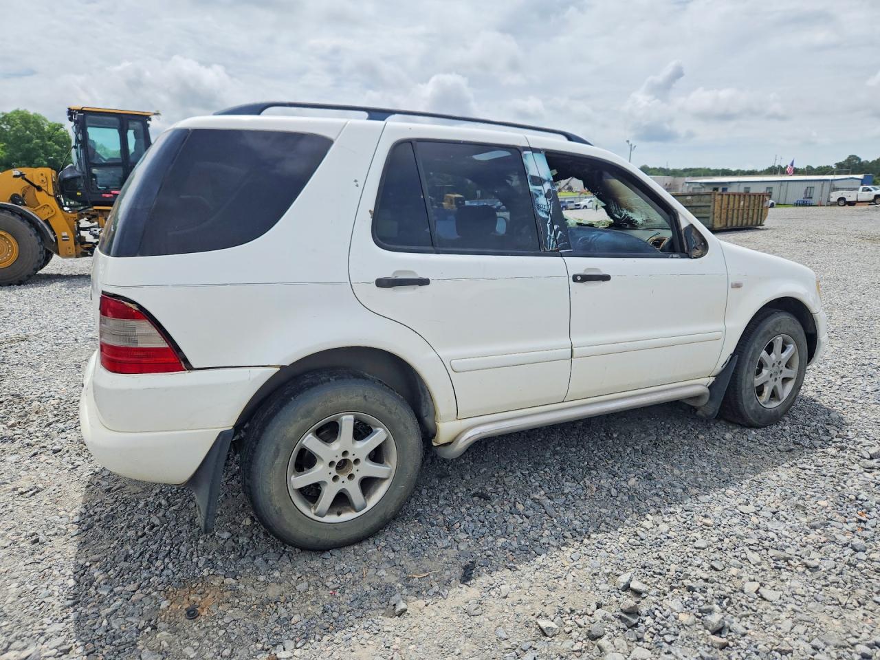 1999 Mercedes-benz Ml 430 White vin: 4JGAB72E7XA085452