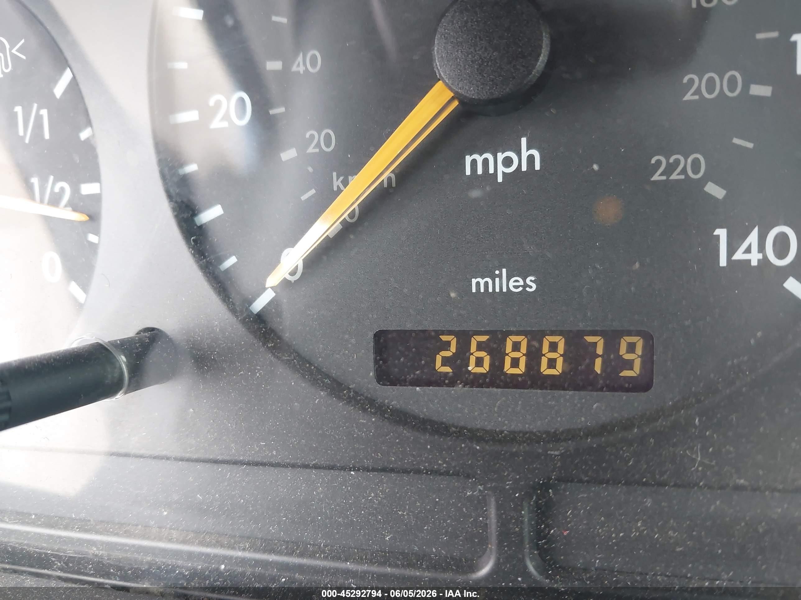 2001 Mercedes-benz Ml 430 Серебряный vin: 4JGAB72E81A235754