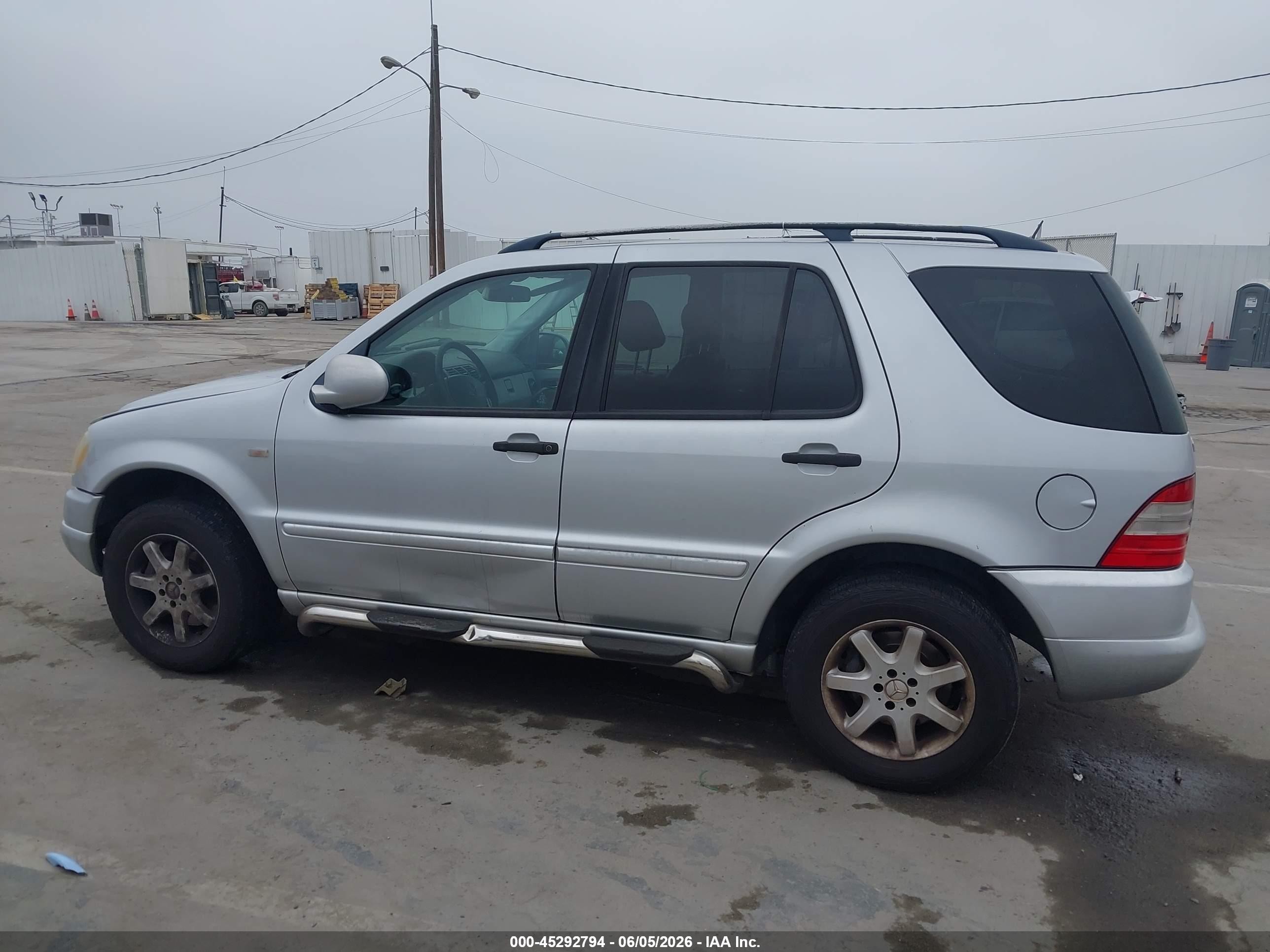 2001 Mercedes-benz Ml 430 Серебряный vin: 4JGAB72E81A235754