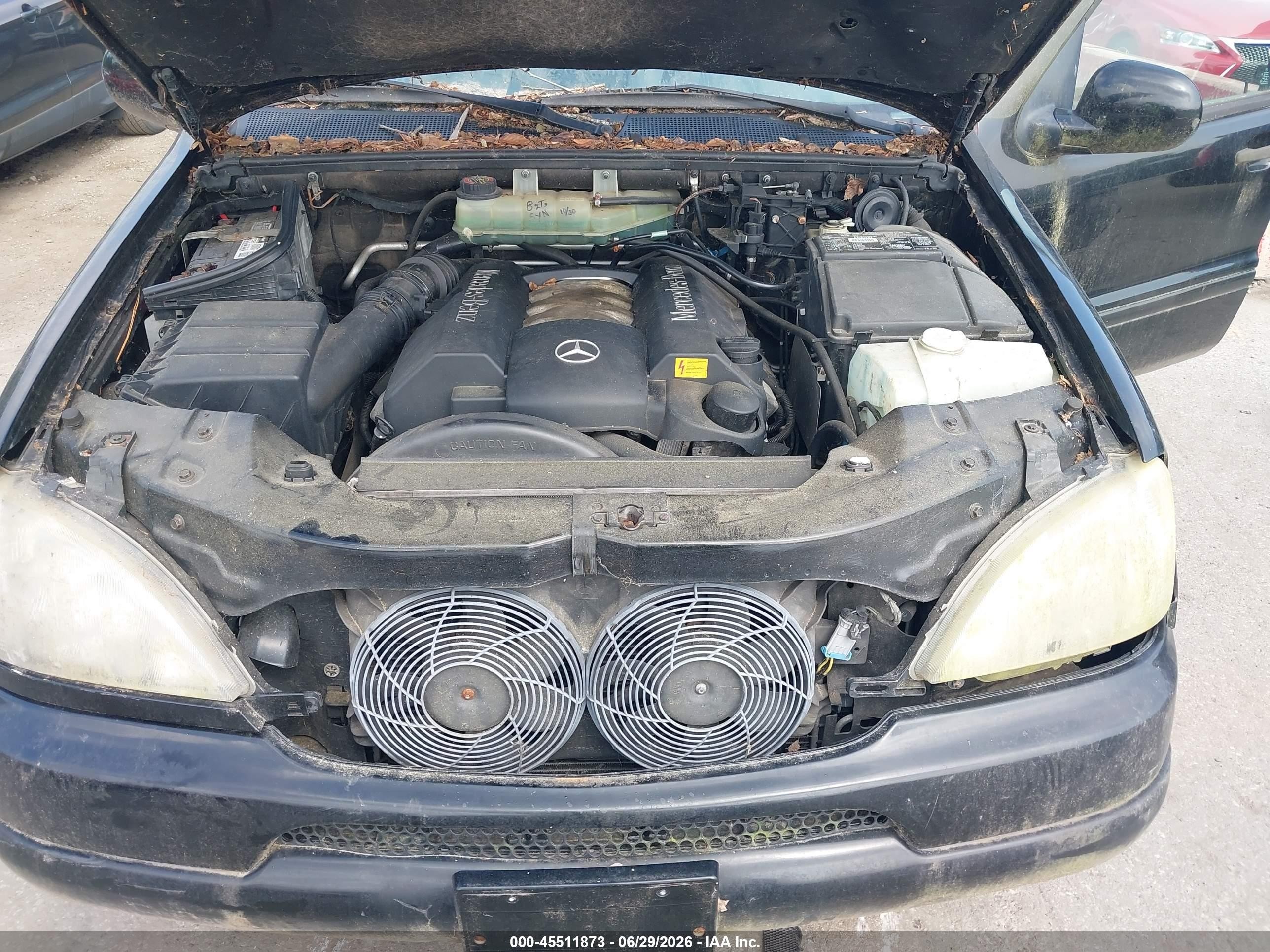 2000 Mercedes-benz Ml 430   Black vin: 4JGAB72E8YA193497