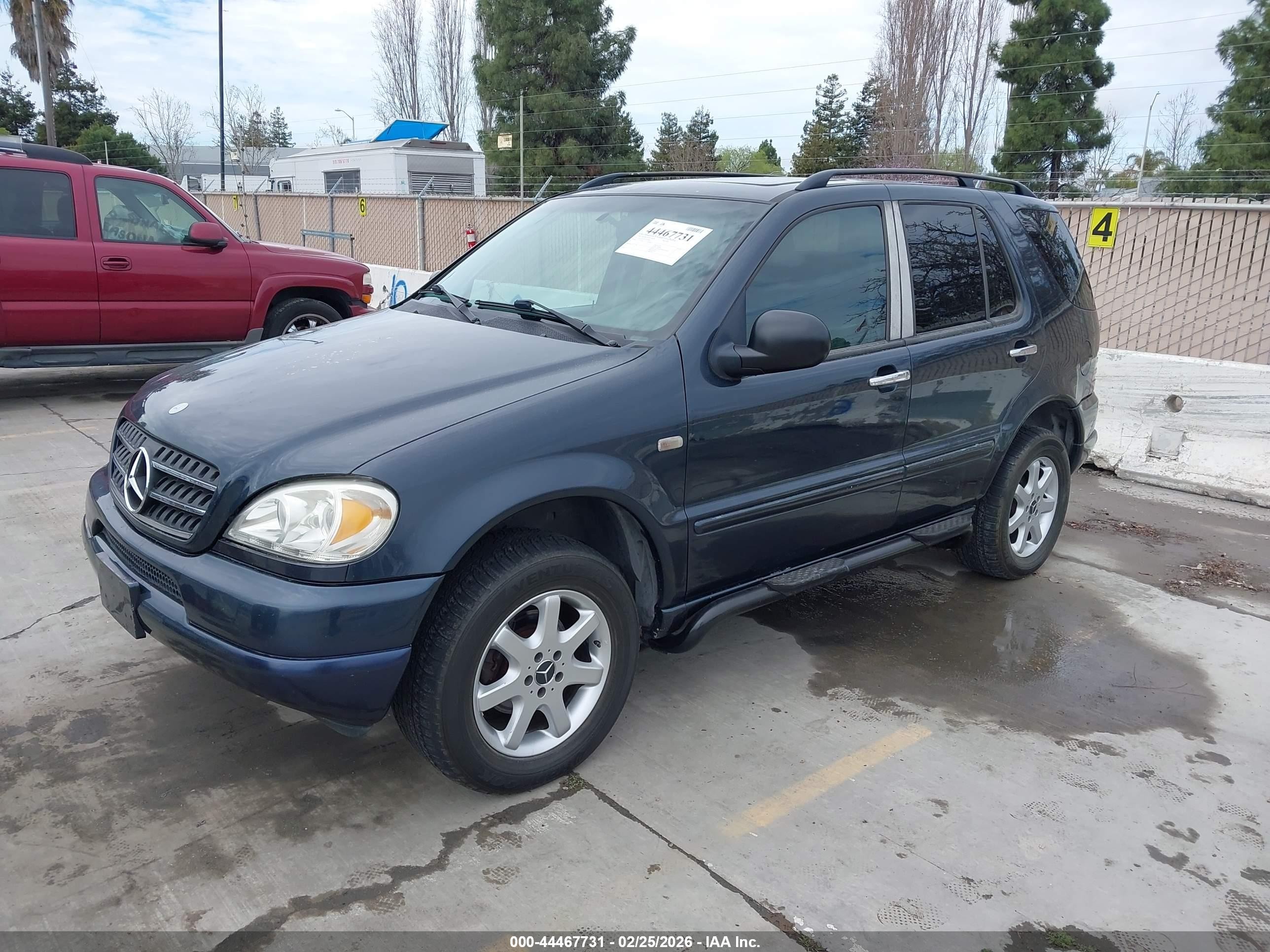 1999 Mercedes-benz Ml 430   Blue vin: 4JGAB72E9XA099188