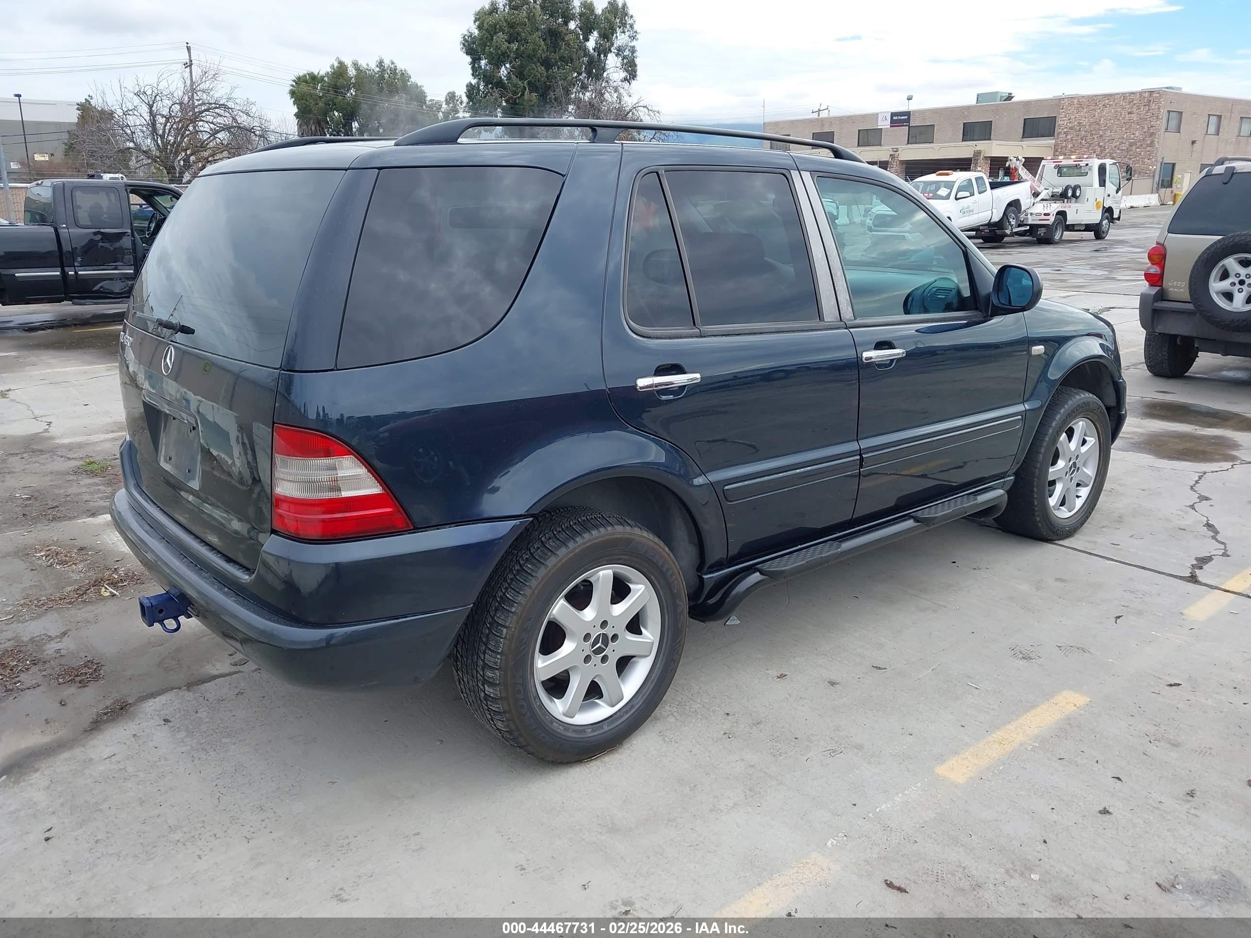 1999 Mercedes-benz Ml 430   Blue vin: 4JGAB72E9XA099188