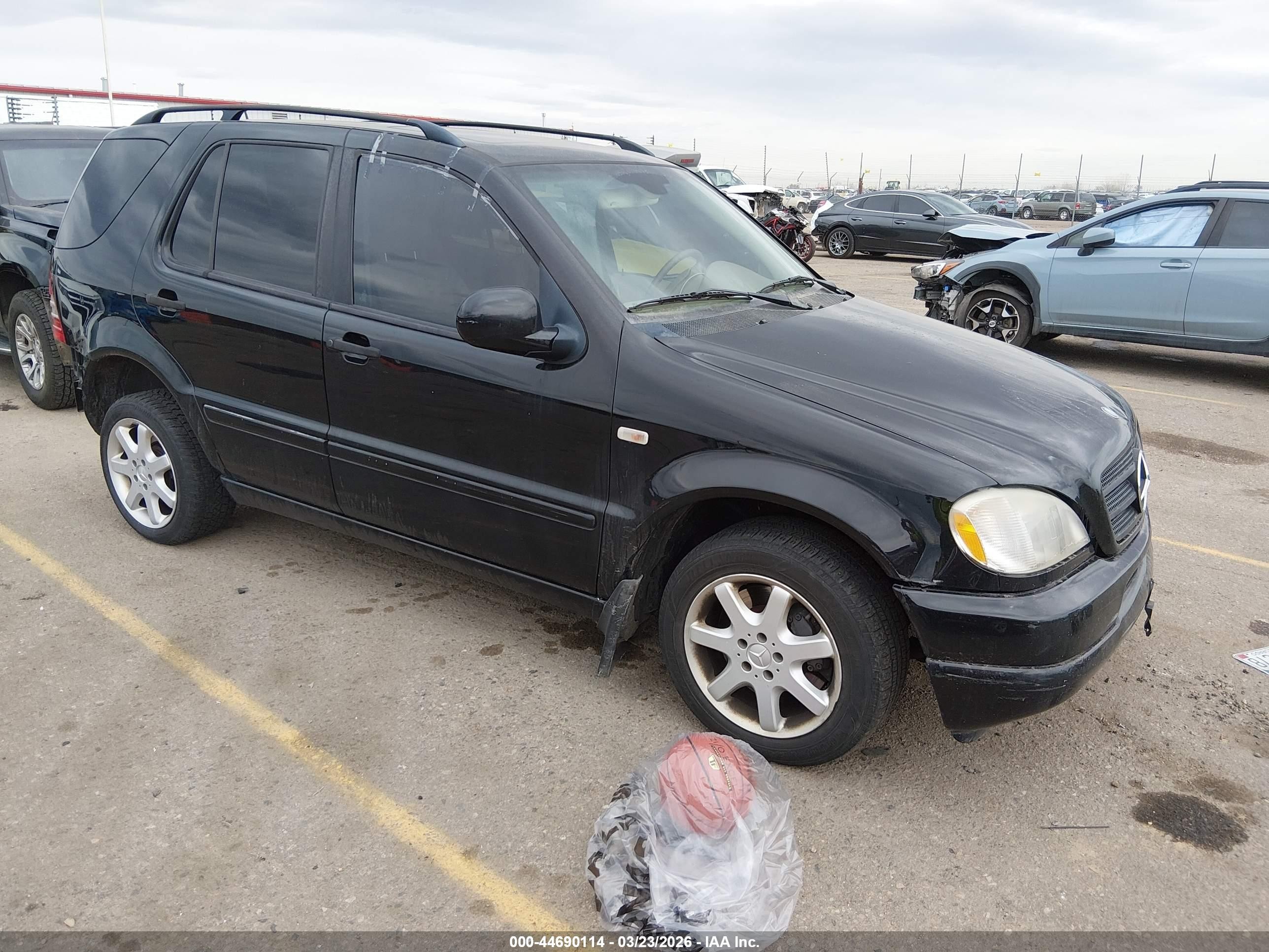 2001 Mercedes-benz Ml 430   Black vin: 4JGAB72EX1A258680