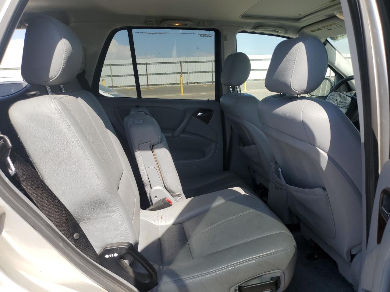 2001 Mercedes-benz Ml 430 Серебряный vin: 4JGAB72EX1A267735